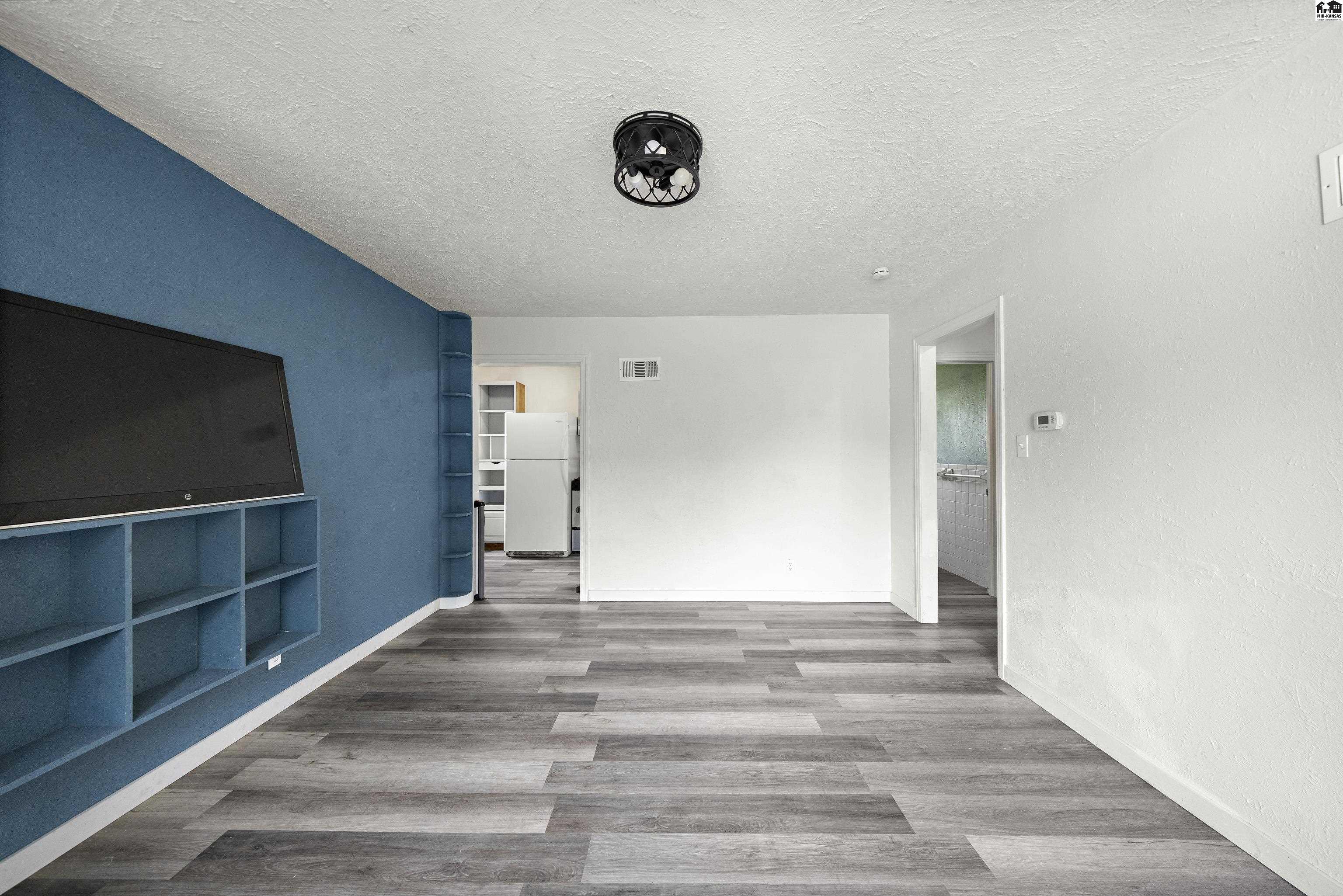 308 W 25th Hutchinson KS 67502