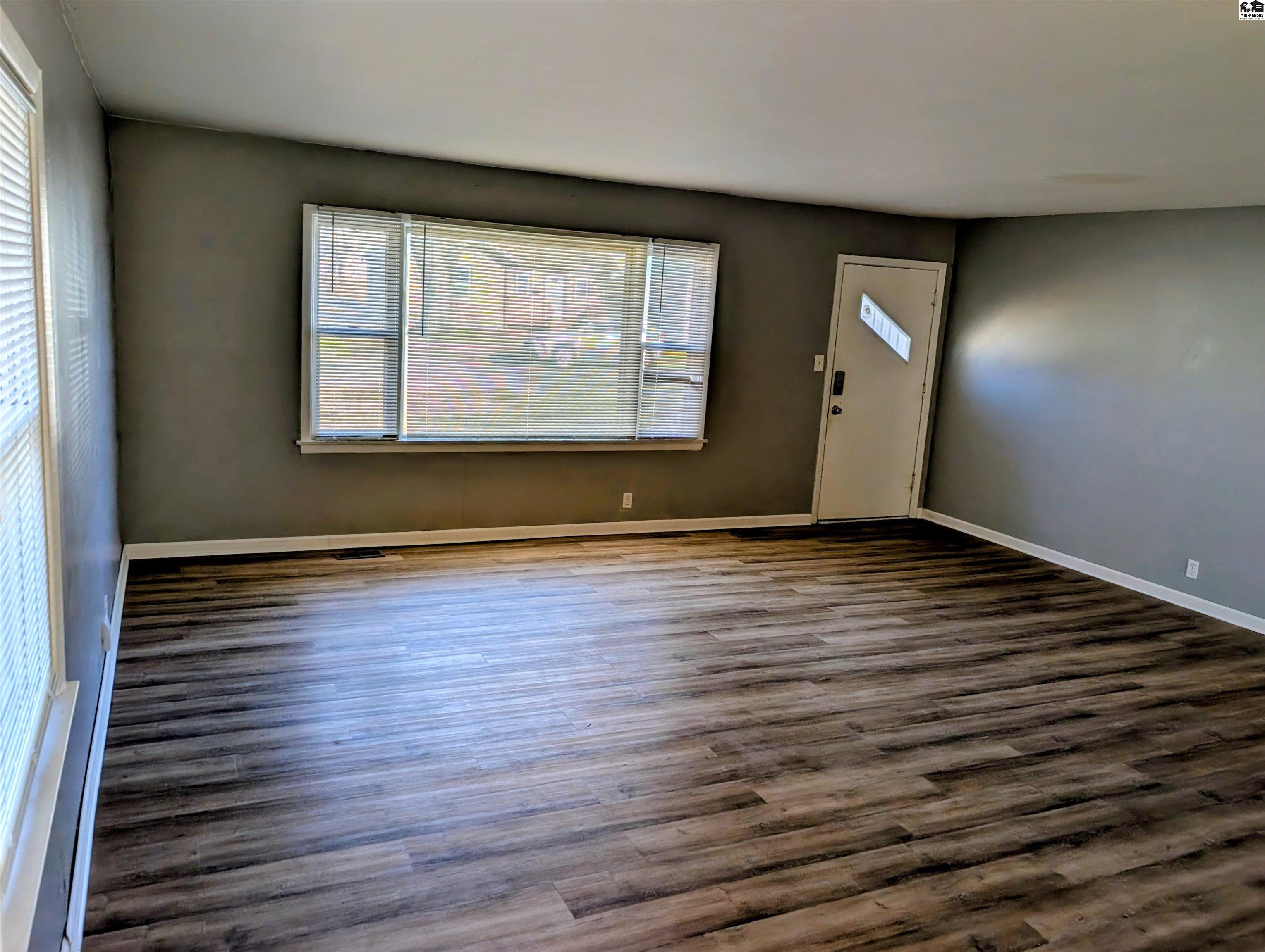 713 E 9th Avenue Hutchinson KS 67501