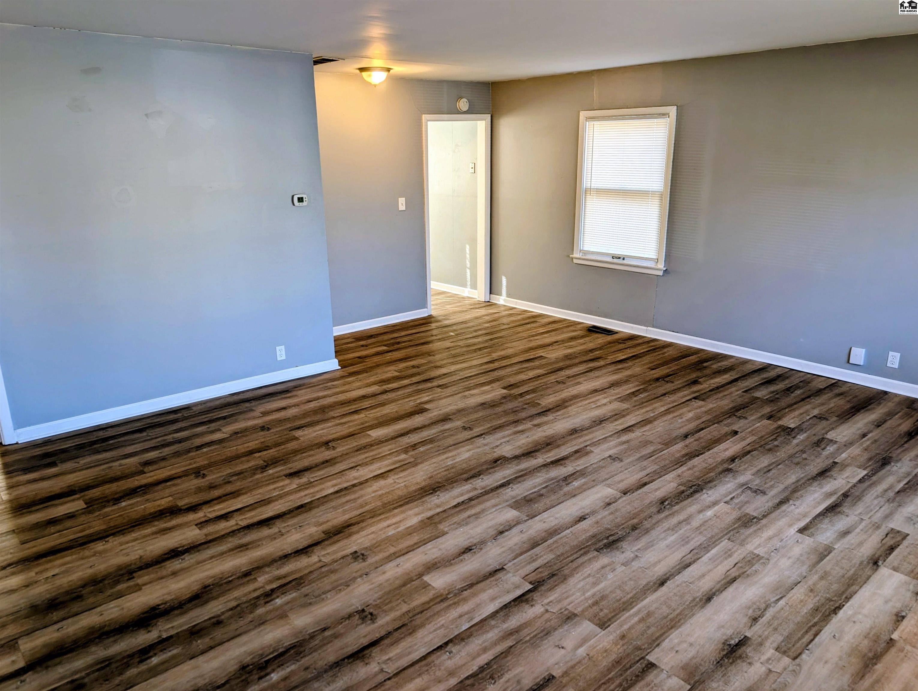 713 E 9th Avenue Hutchinson KS 67501