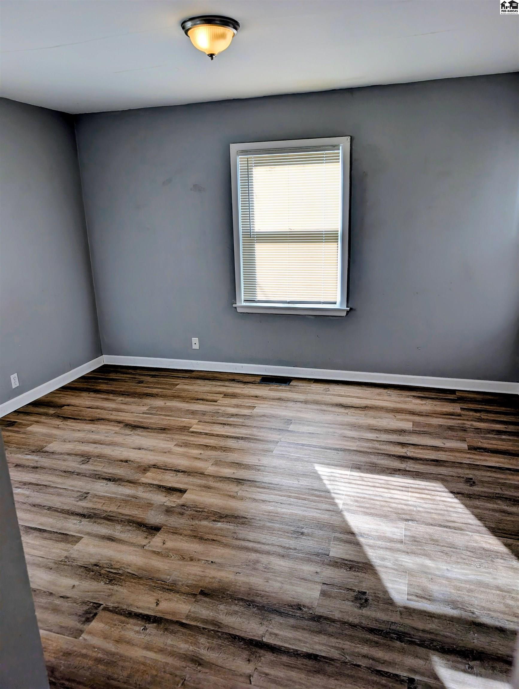 713 E 9th Avenue Hutchinson KS 67501