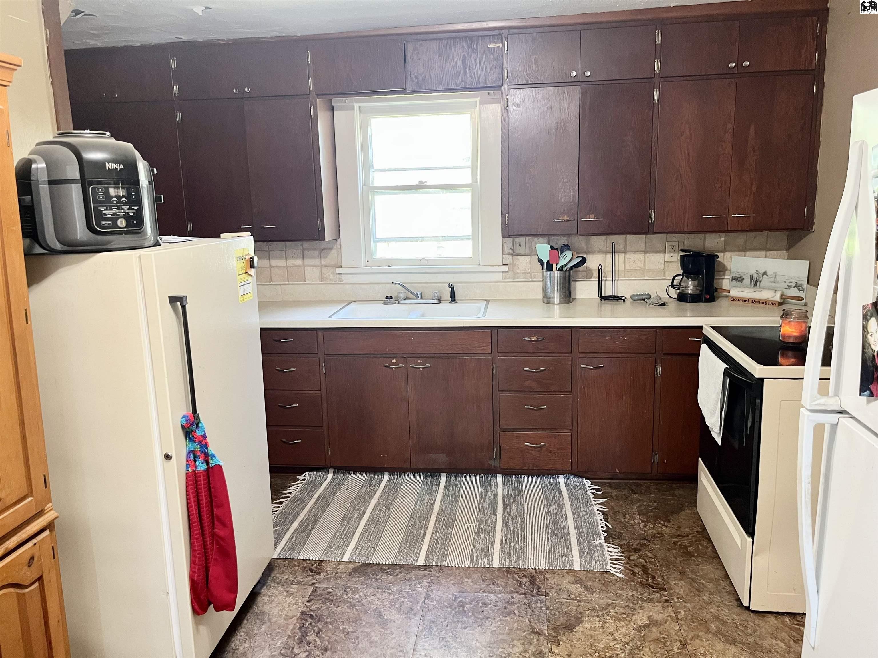 207 N Lincoln Street Marquette KS 67464