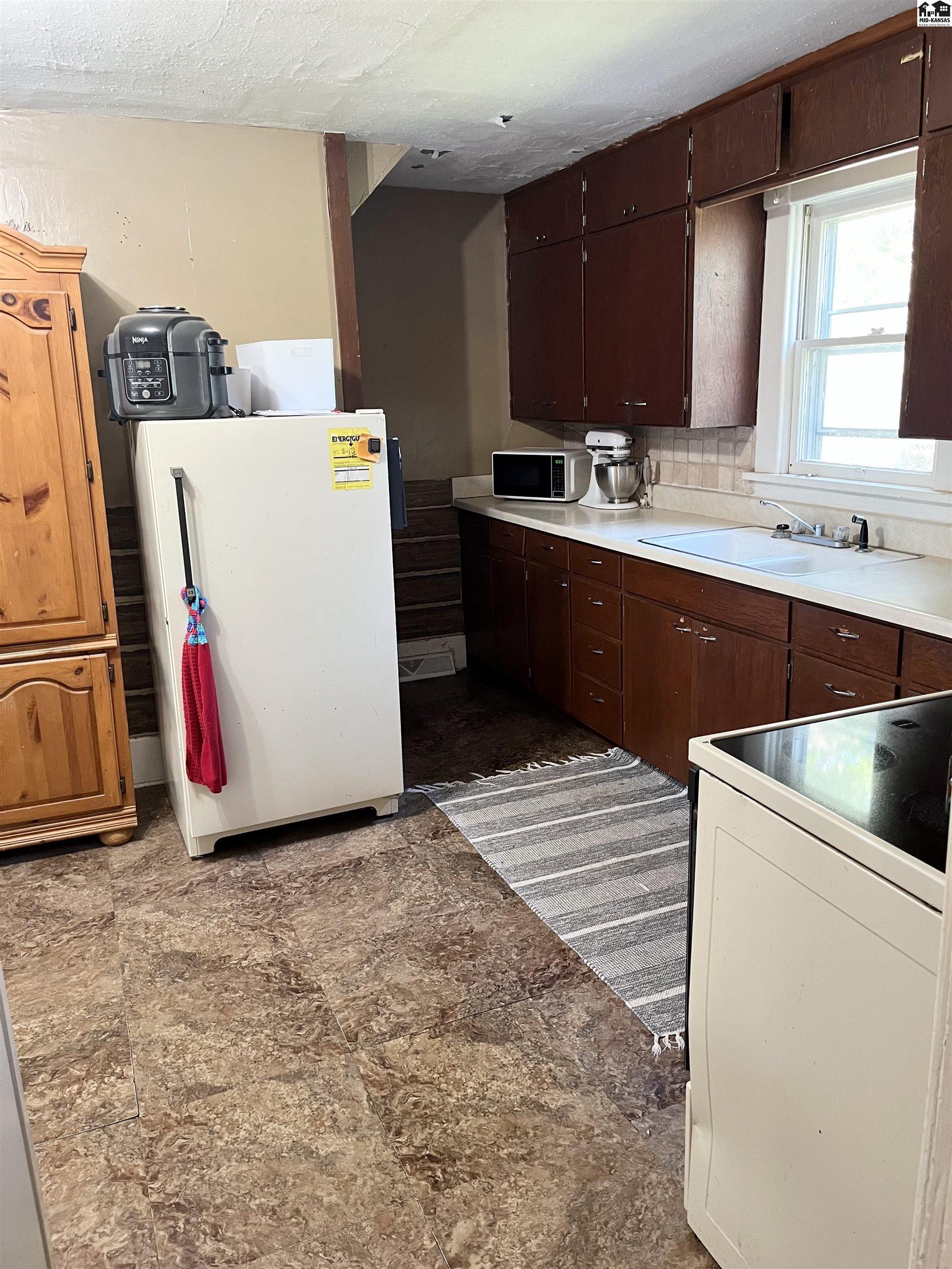 207 N Lincoln Street Marquette KS 67464