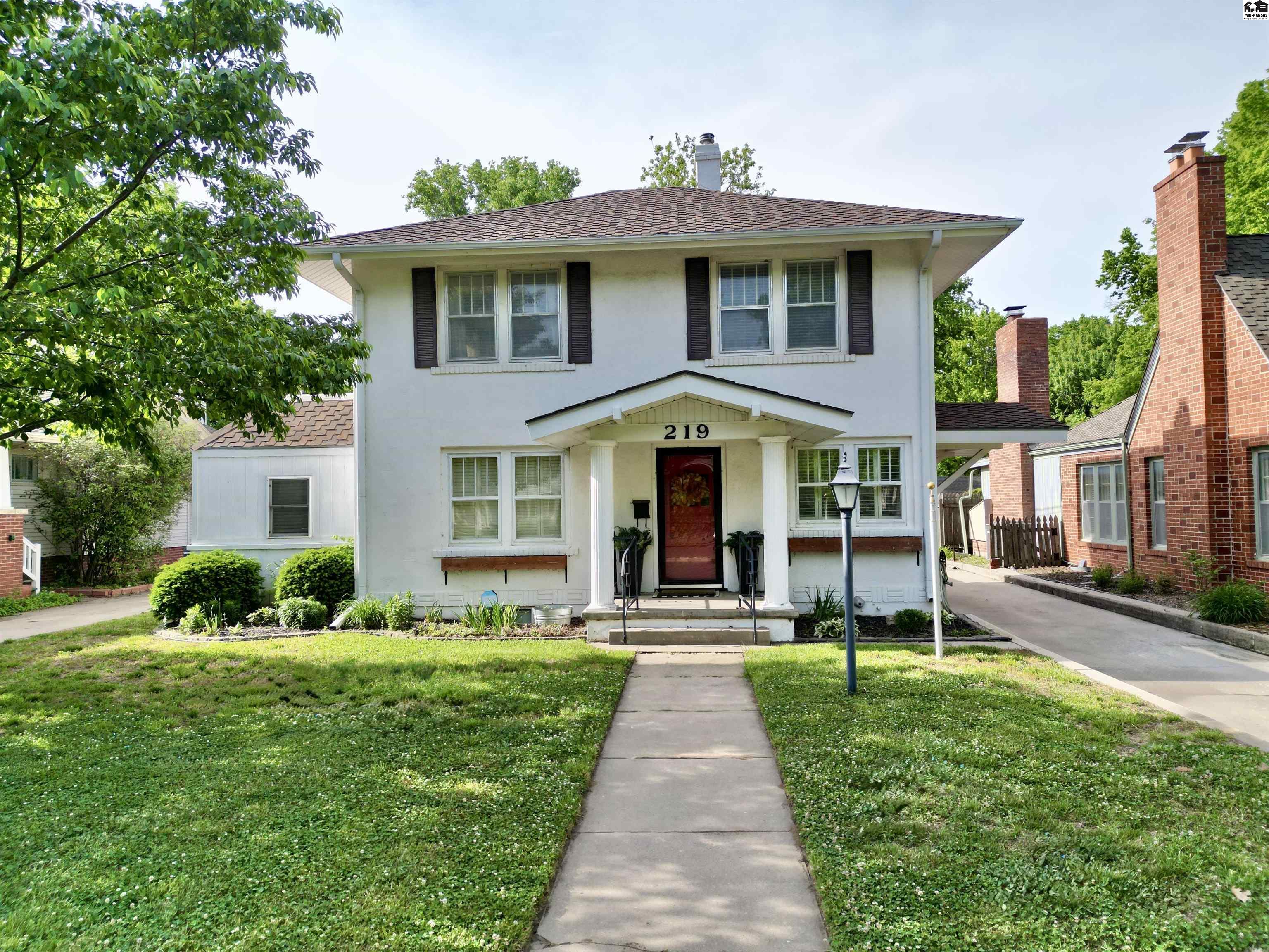 219 W 19th Avenue Hutchinson KS 67502
