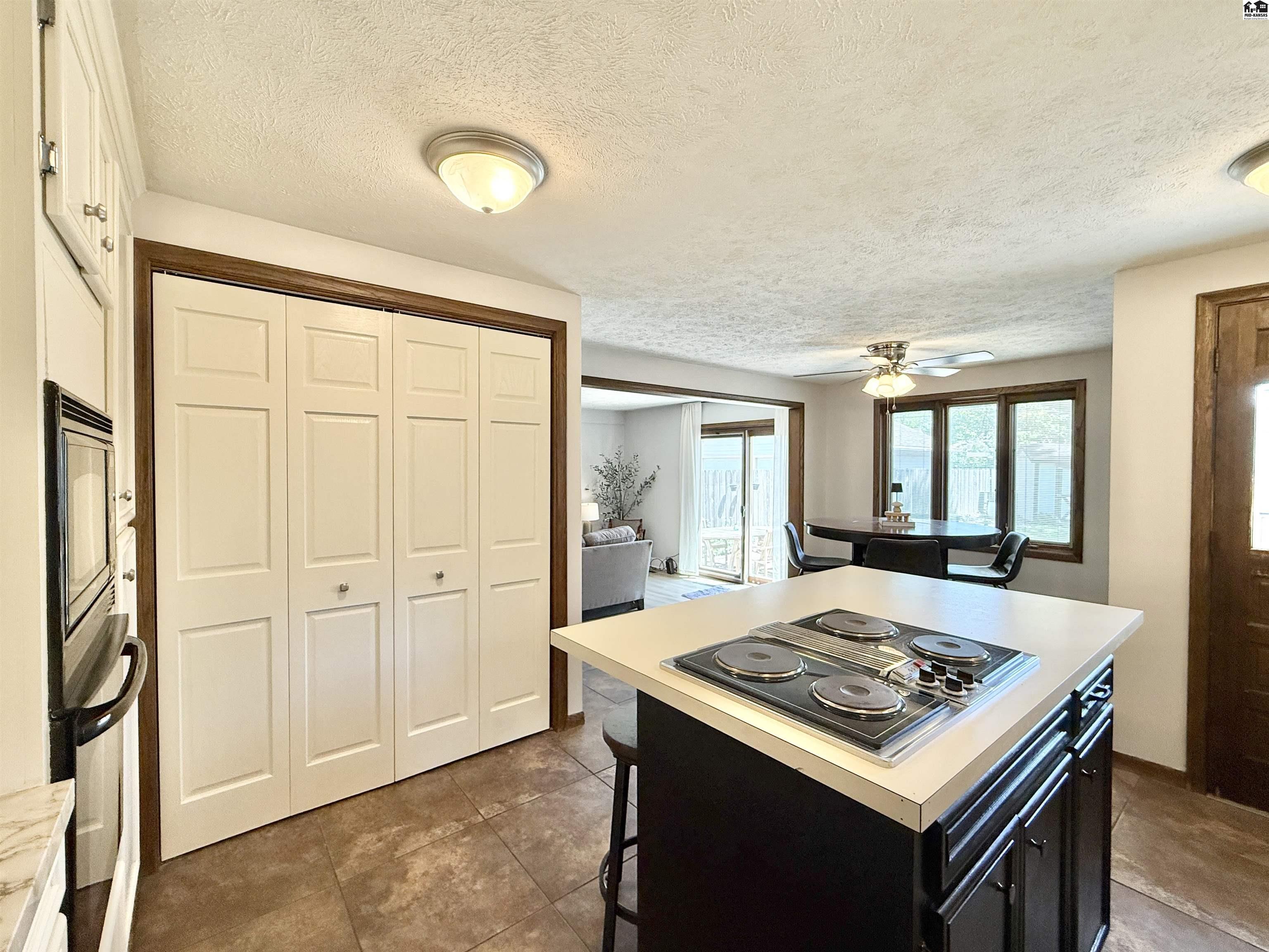 219 W 19th Avenue Hutchinson KS 67502