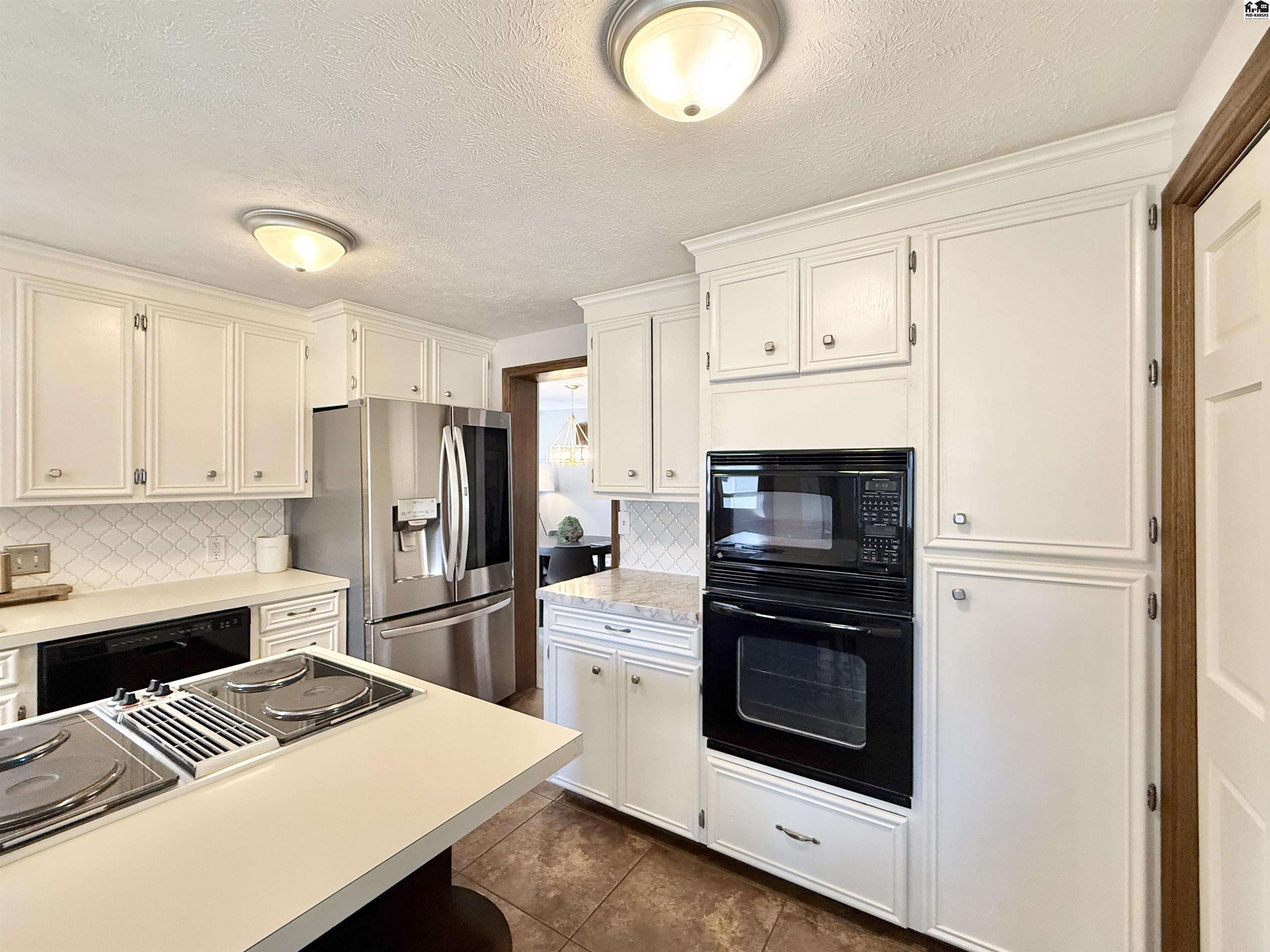 219 W 19th Avenue Hutchinson KS 67502