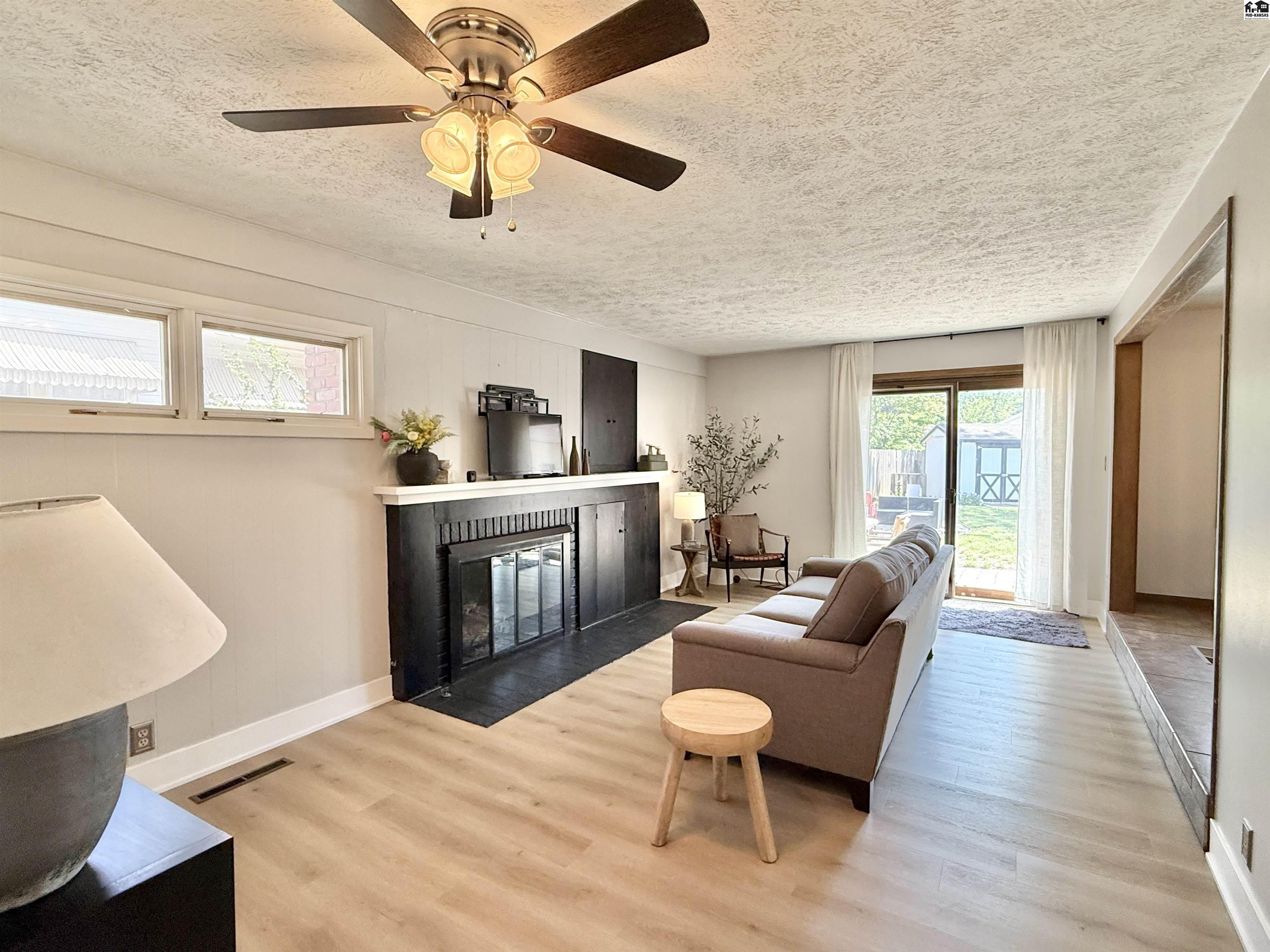 219 W 19th Avenue Hutchinson KS 67502