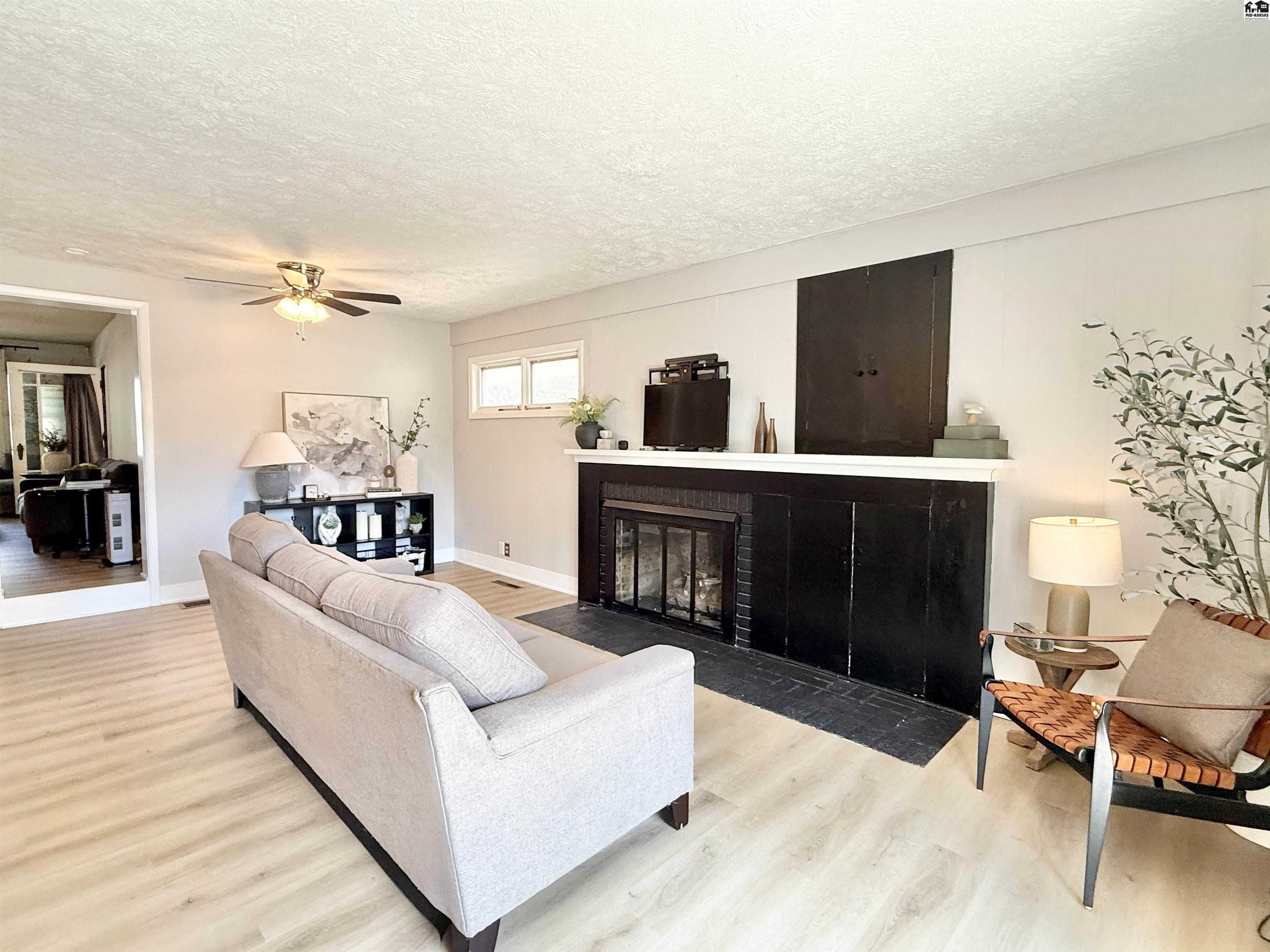 219 W 19th Avenue Hutchinson KS 67502
