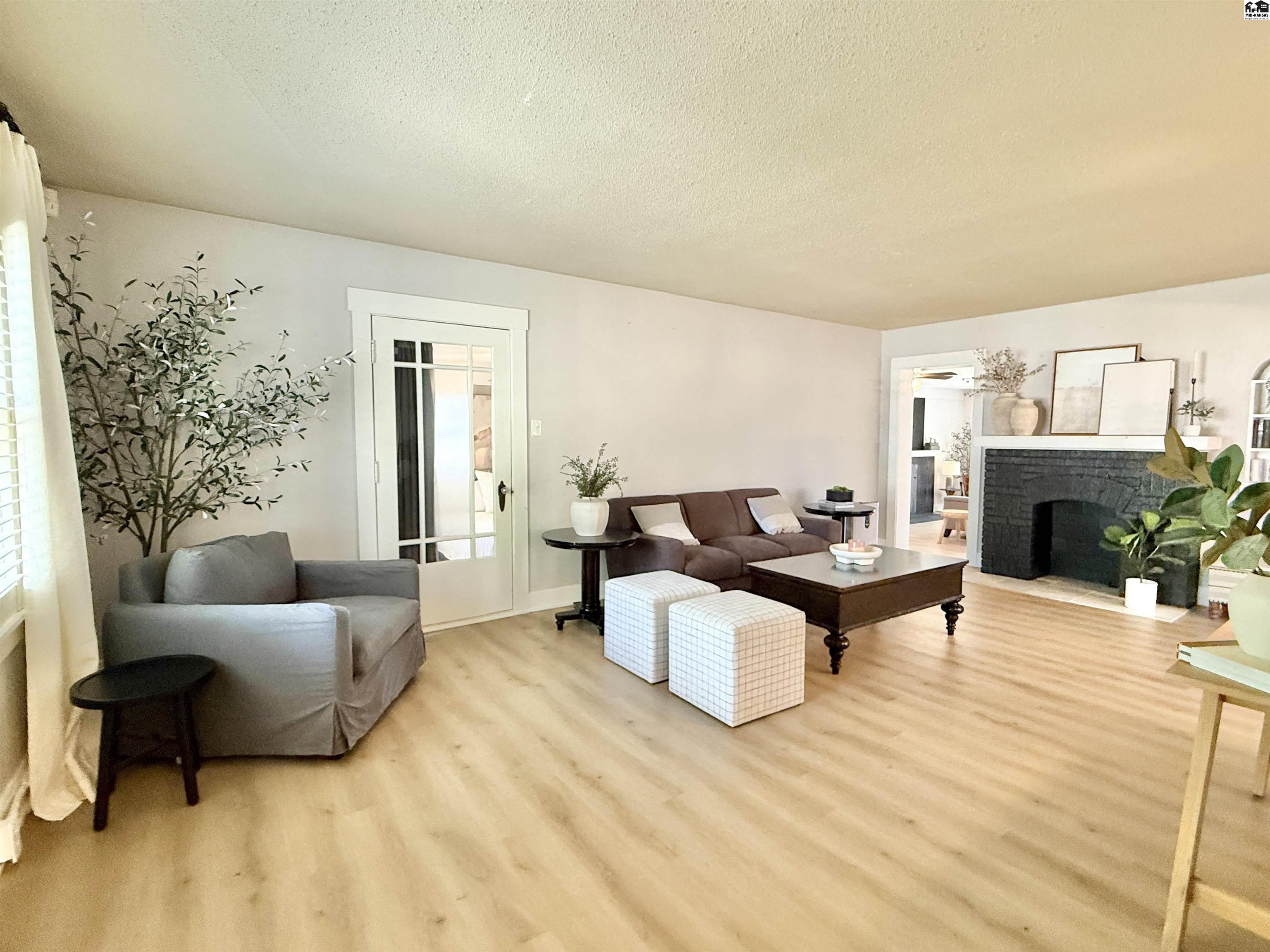 219 W 19th Avenue Hutchinson KS 67502