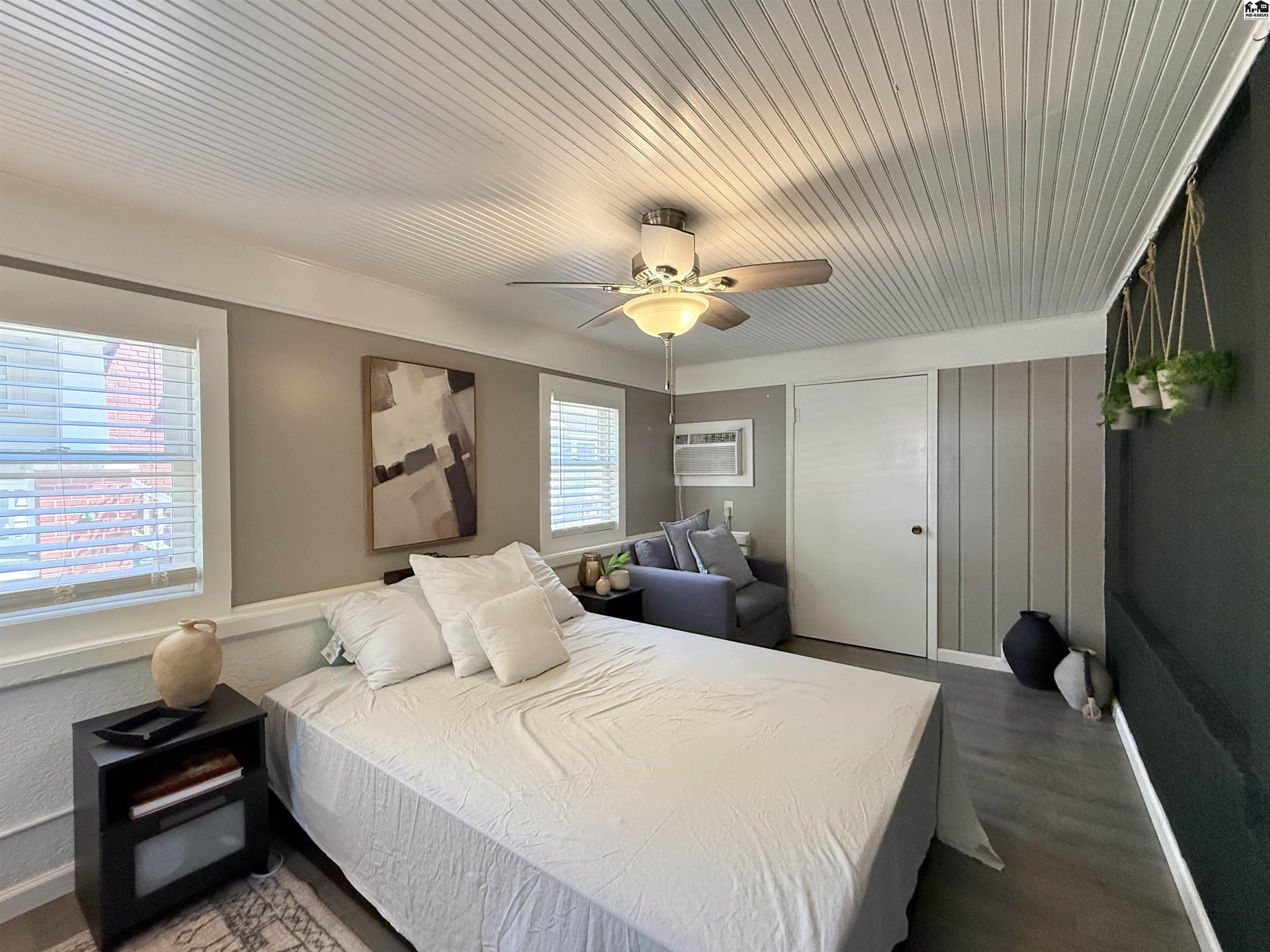 219 W 19th Avenue Hutchinson KS 67502