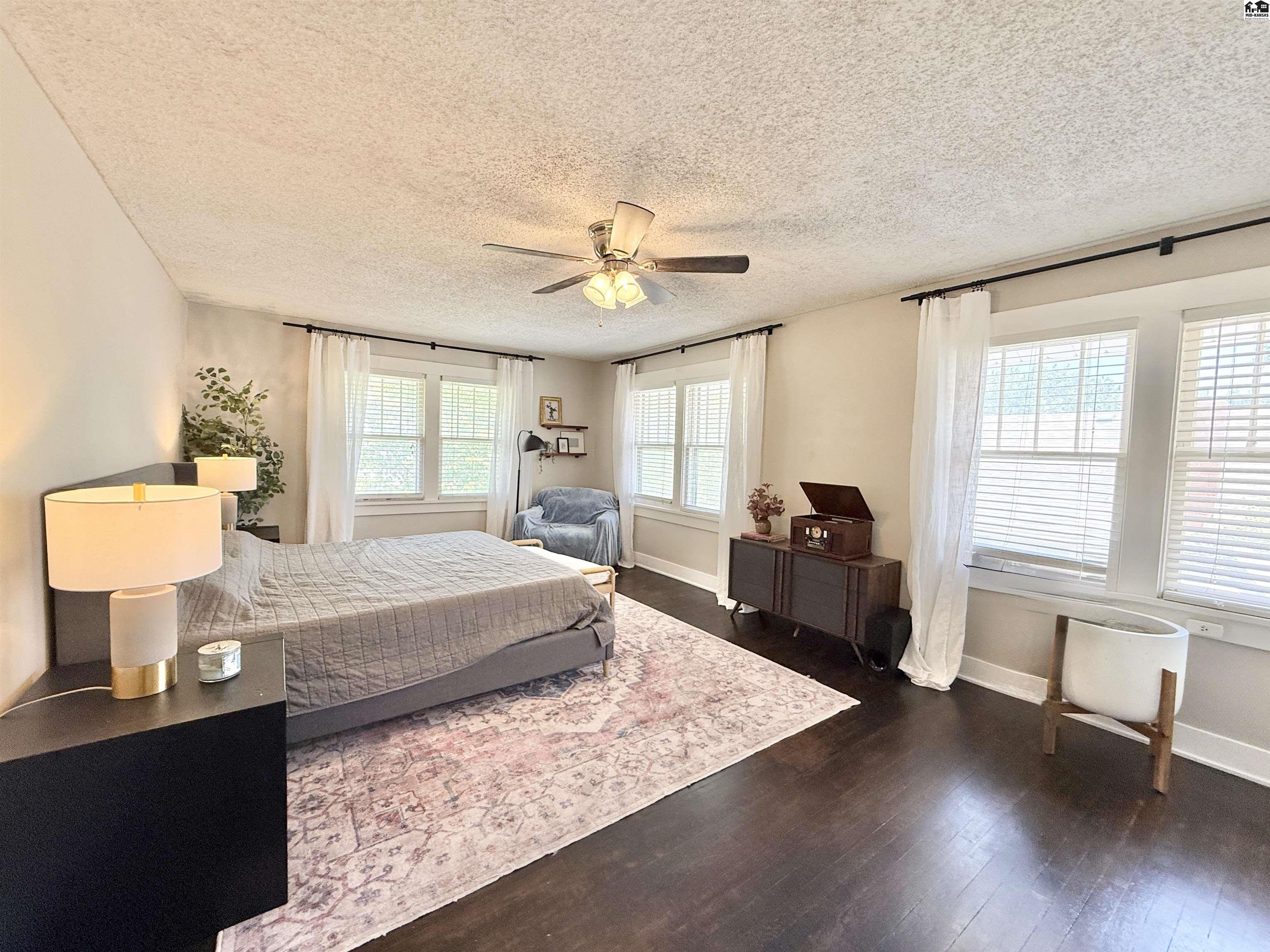 219 W 19th Avenue Hutchinson KS 67502