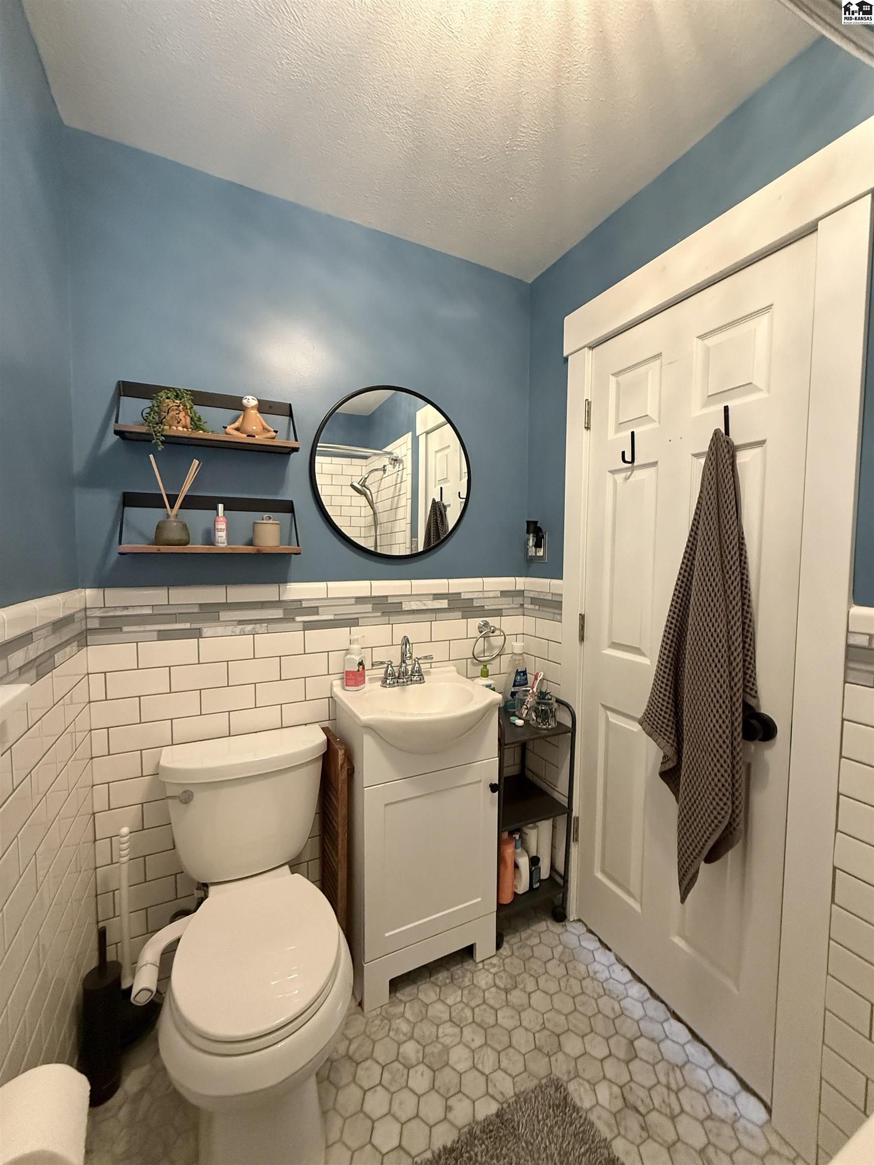219 W 19th Avenue Hutchinson KS 67502