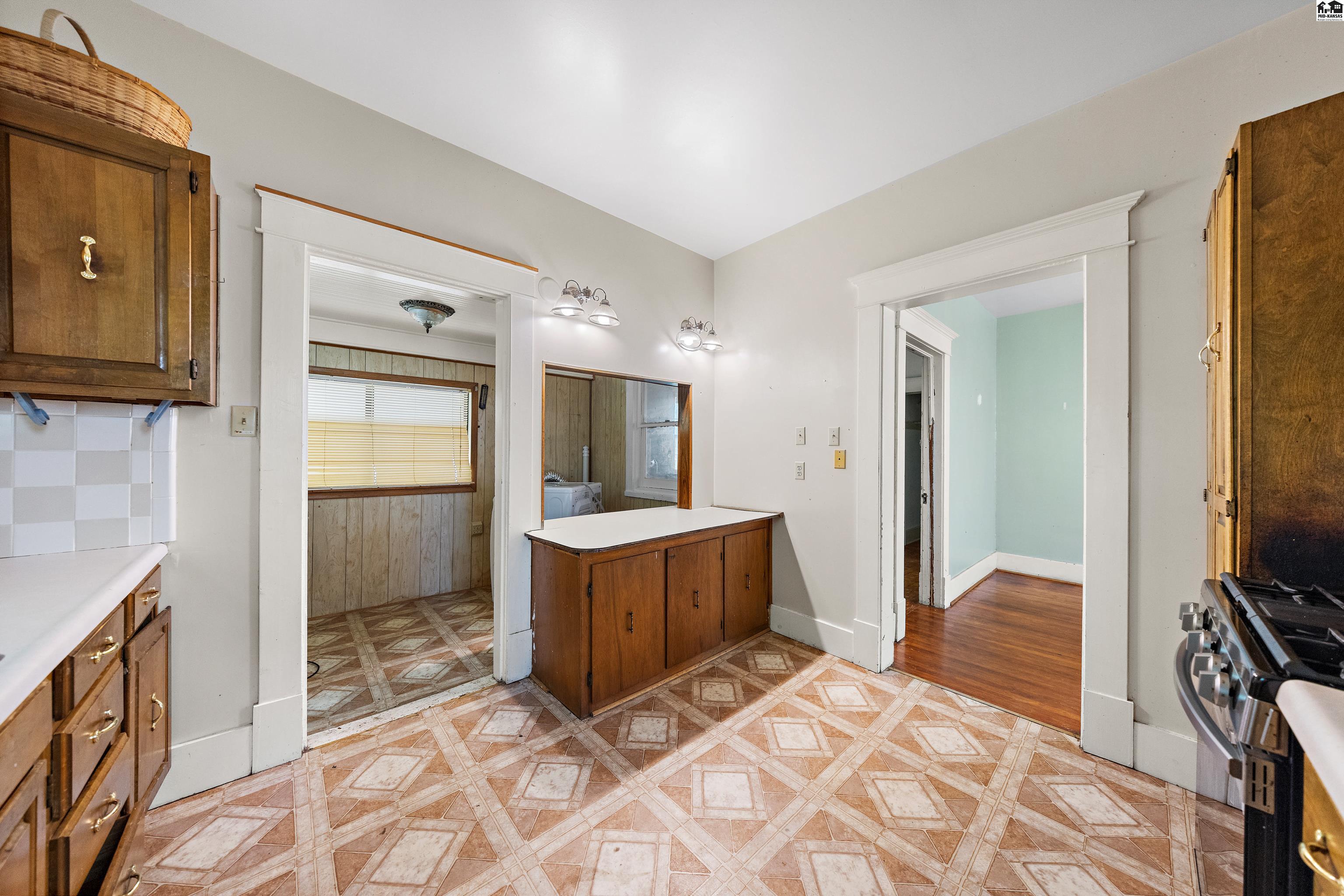 825 E Sherman Street Hutchinson KS 67501