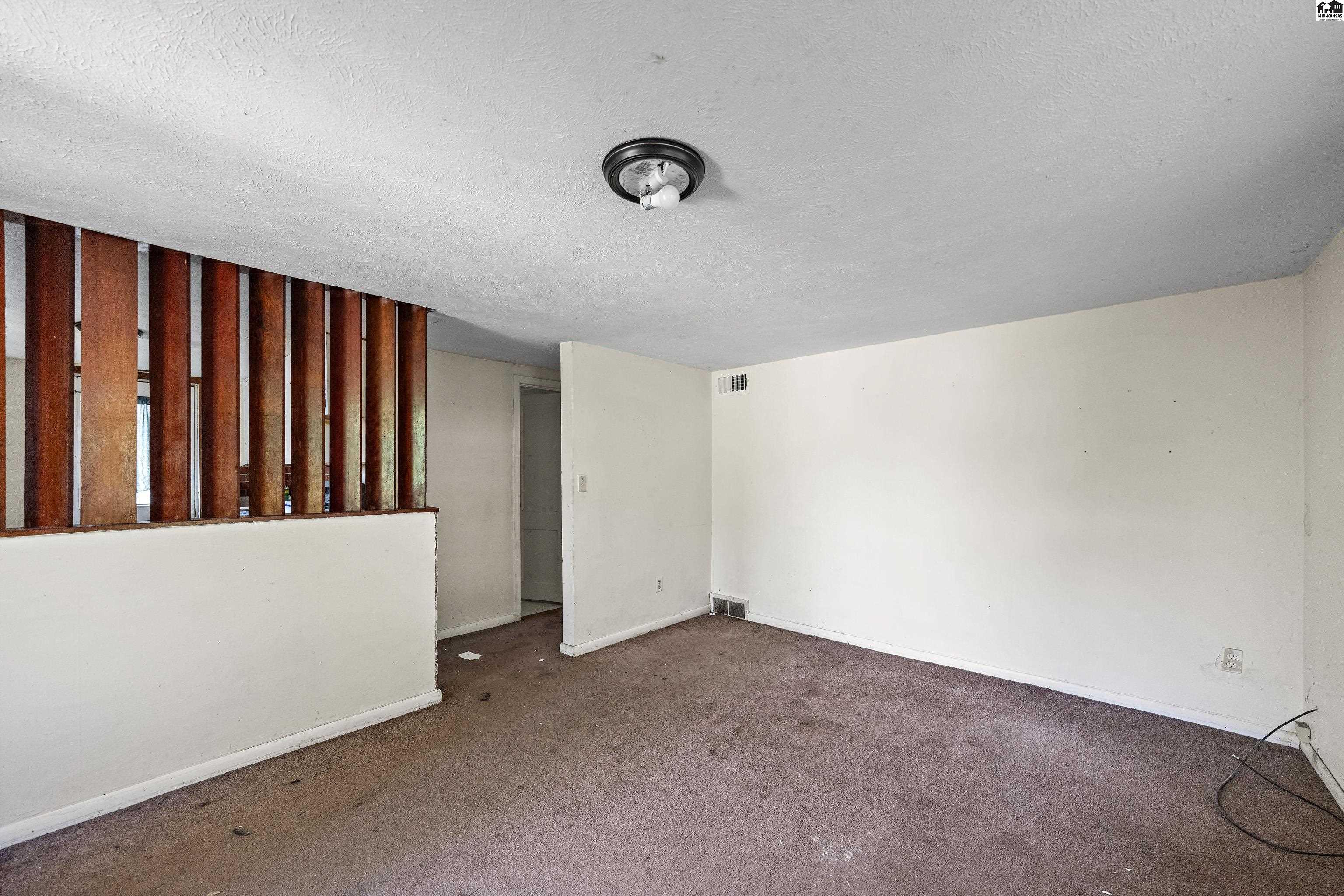 825 E Sherman Street Hutchinson KS 67501