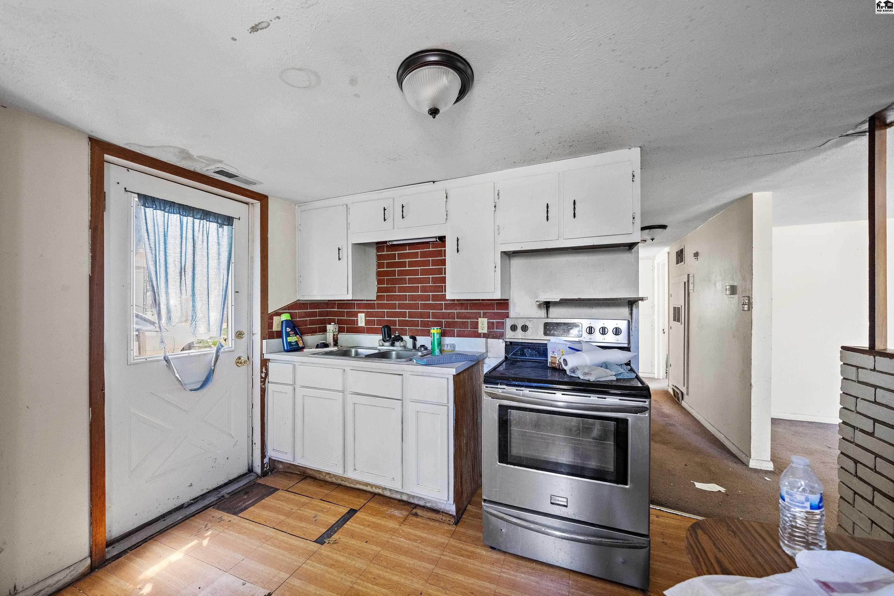 825 E Sherman Street Hutchinson KS 67501
