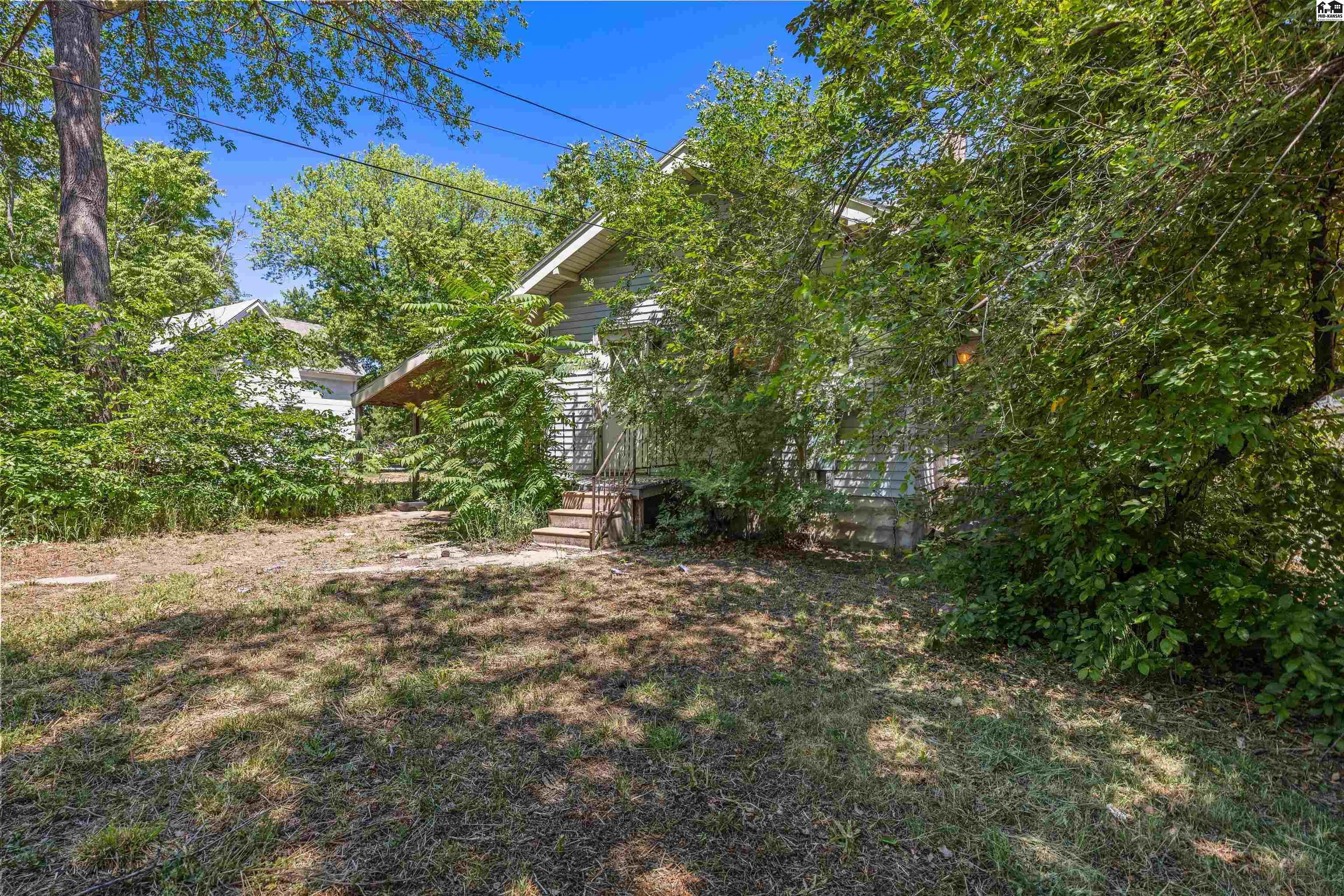 825 E Sherman Street Hutchinson KS 67501