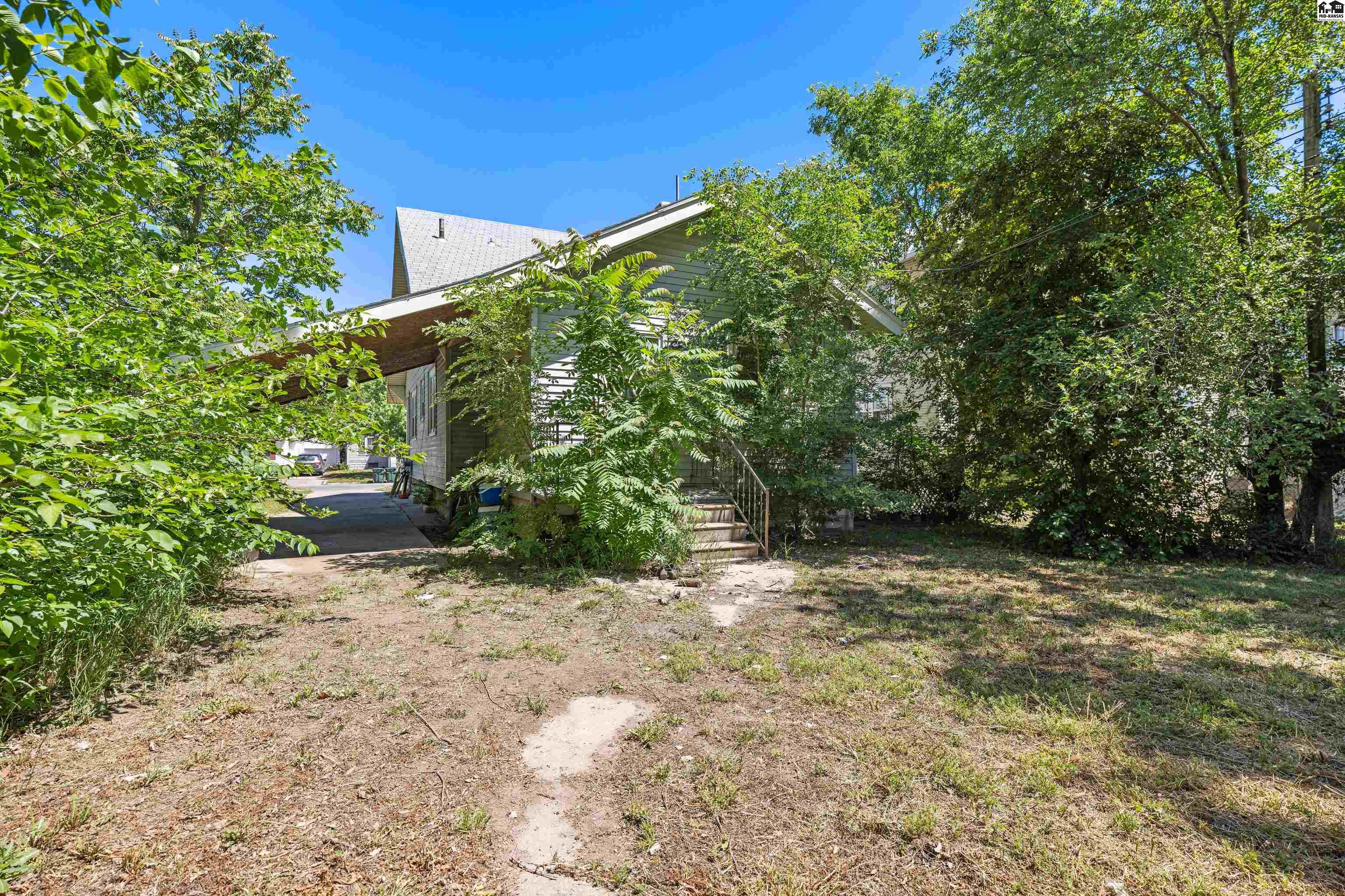 825 E Sherman Street Hutchinson KS 67501