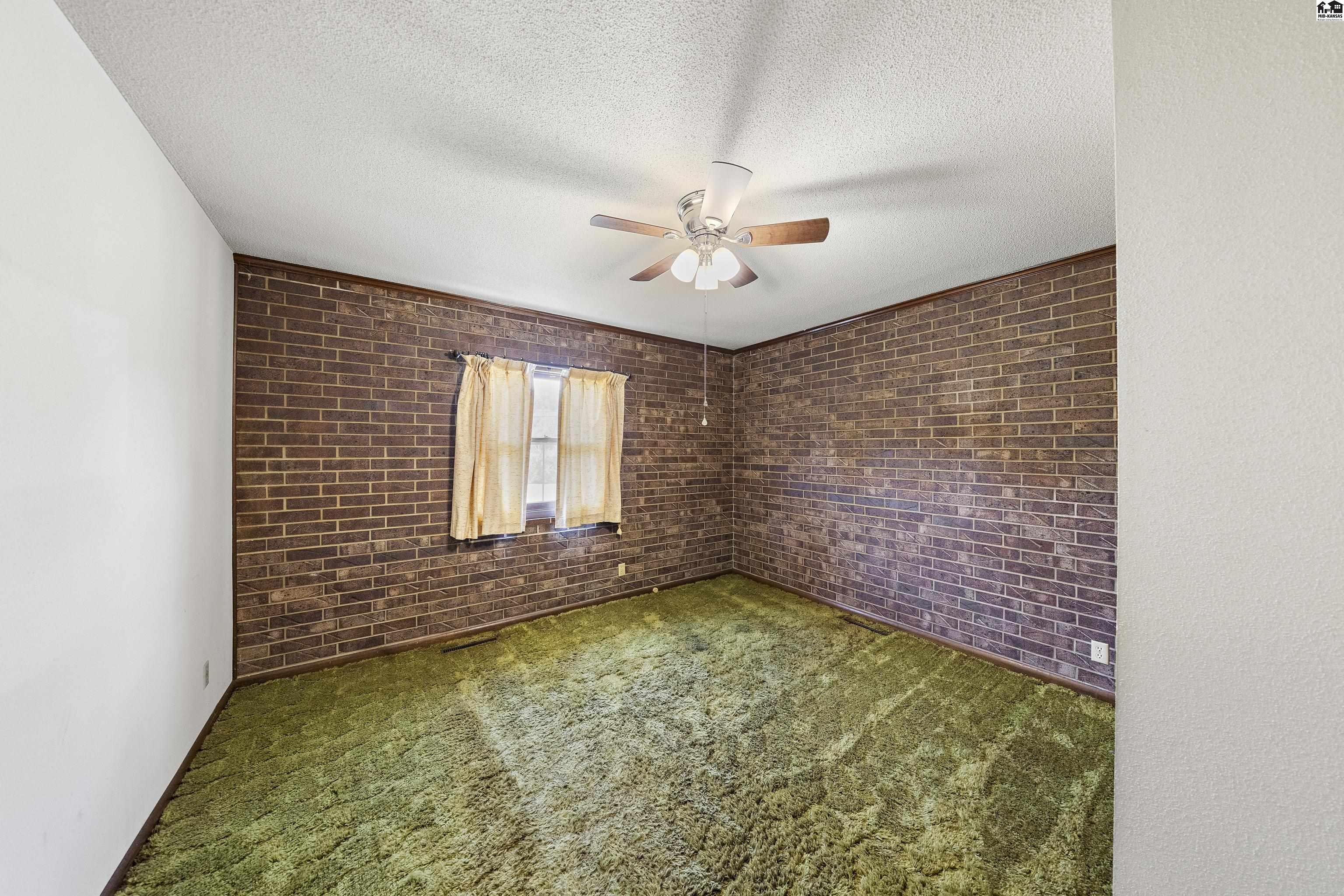 3903 N Monroe Street Hutchinson KS 67502