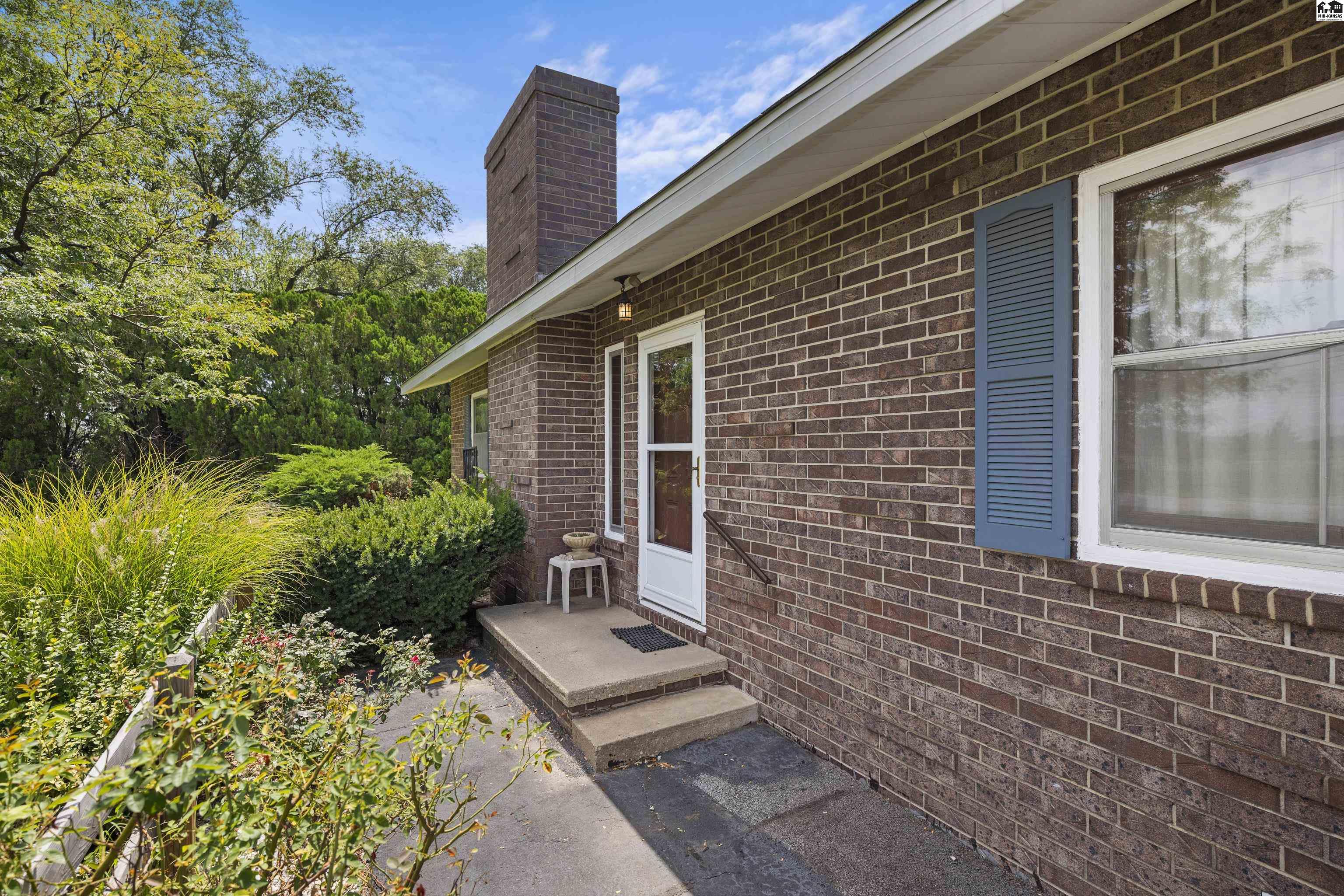 3903 N Monroe Street Hutchinson KS 67502