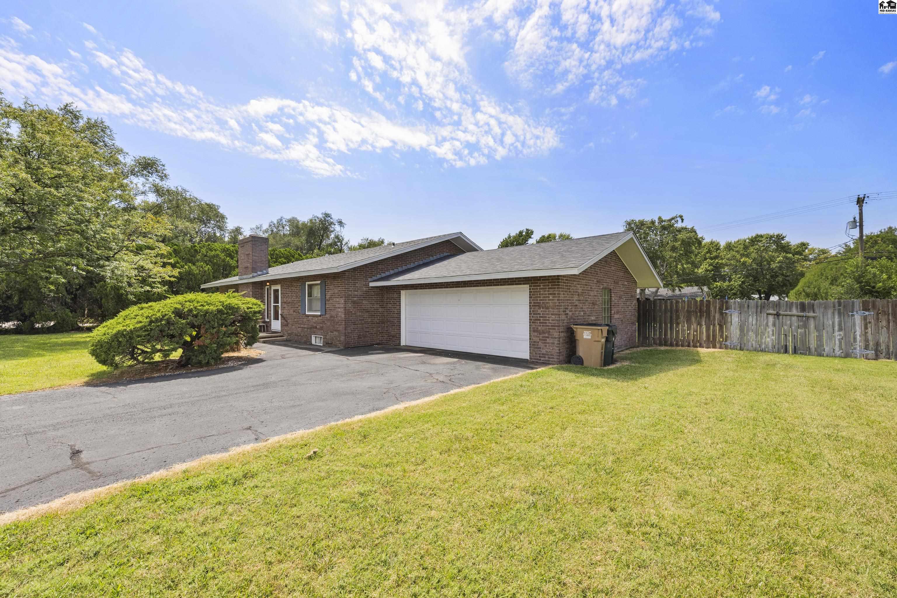 3903 N Monroe Street Hutchinson KS 67502