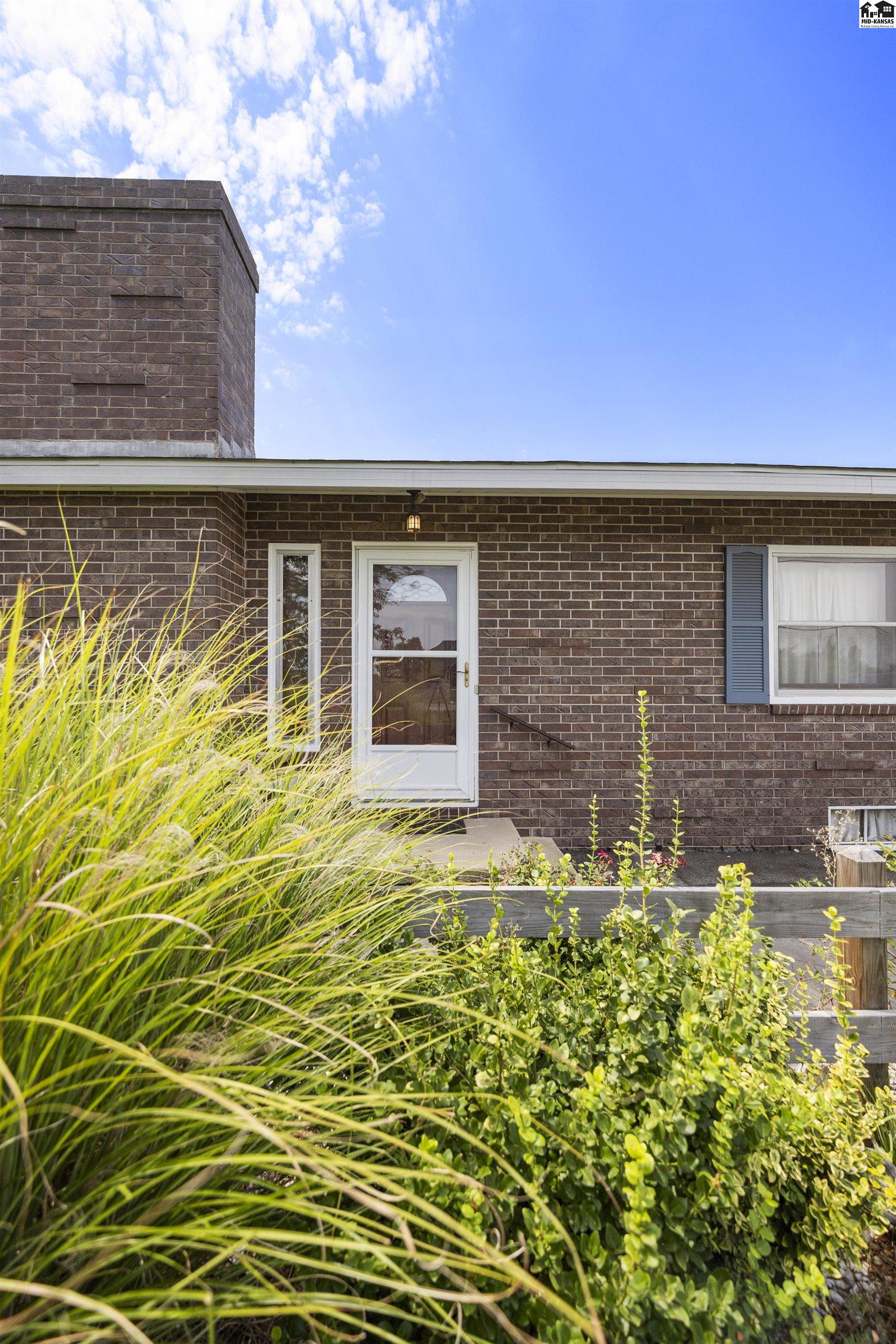 3903 N Monroe Street Hutchinson KS 67502