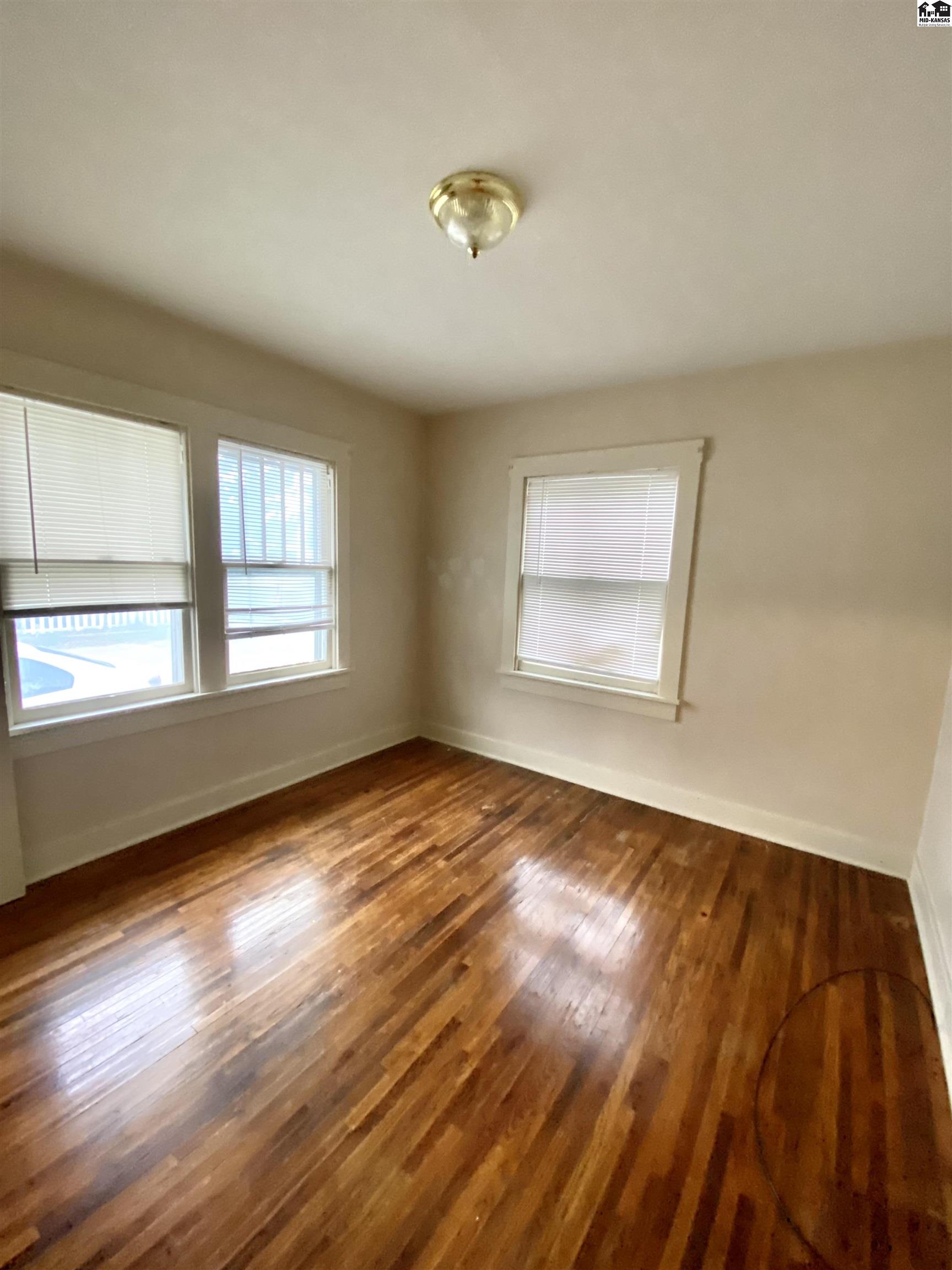 1322 N Adams Street Hutchinson KS 67501