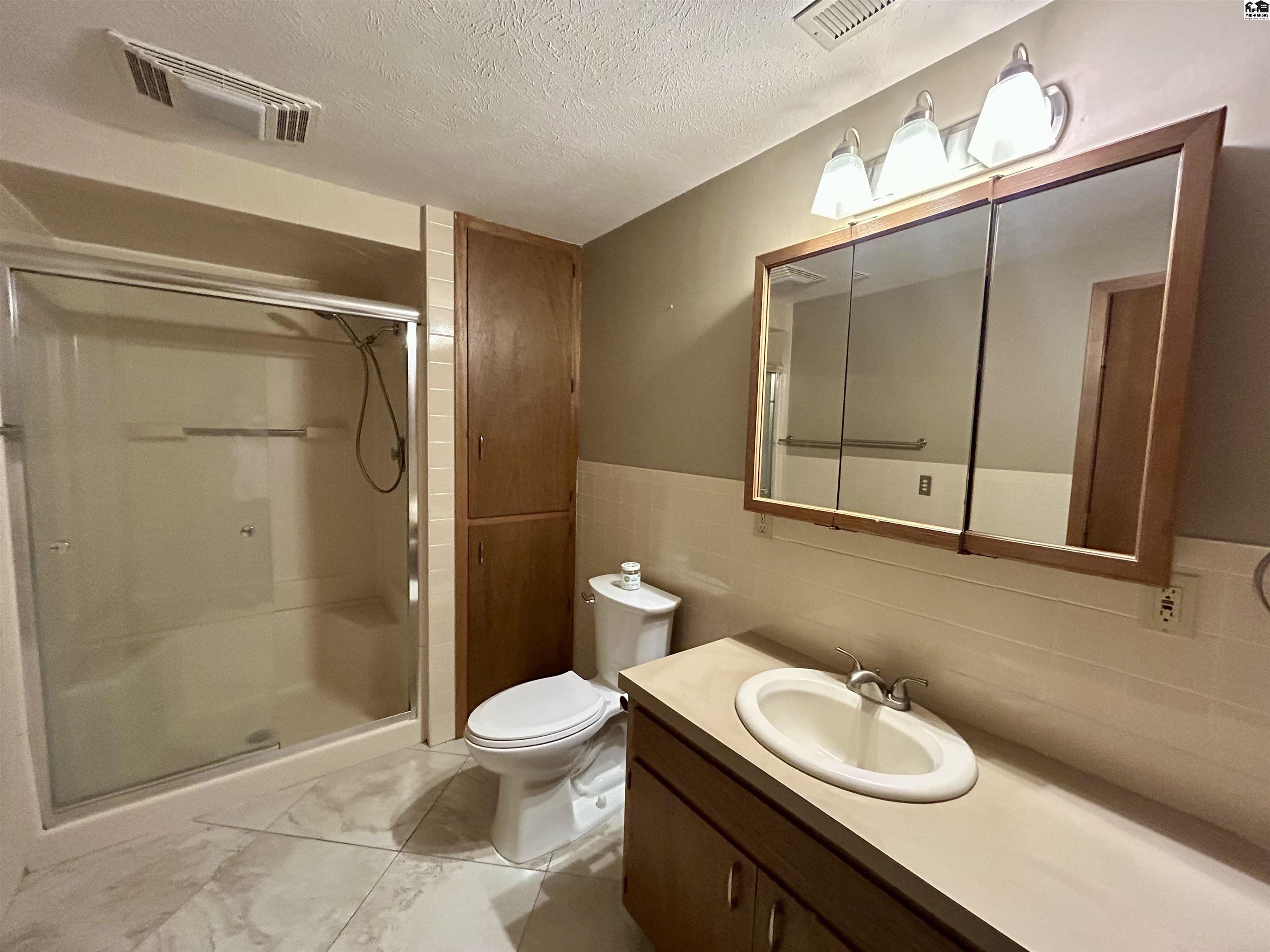 2509 E 43rd Avenue Hutchinson KS 67502