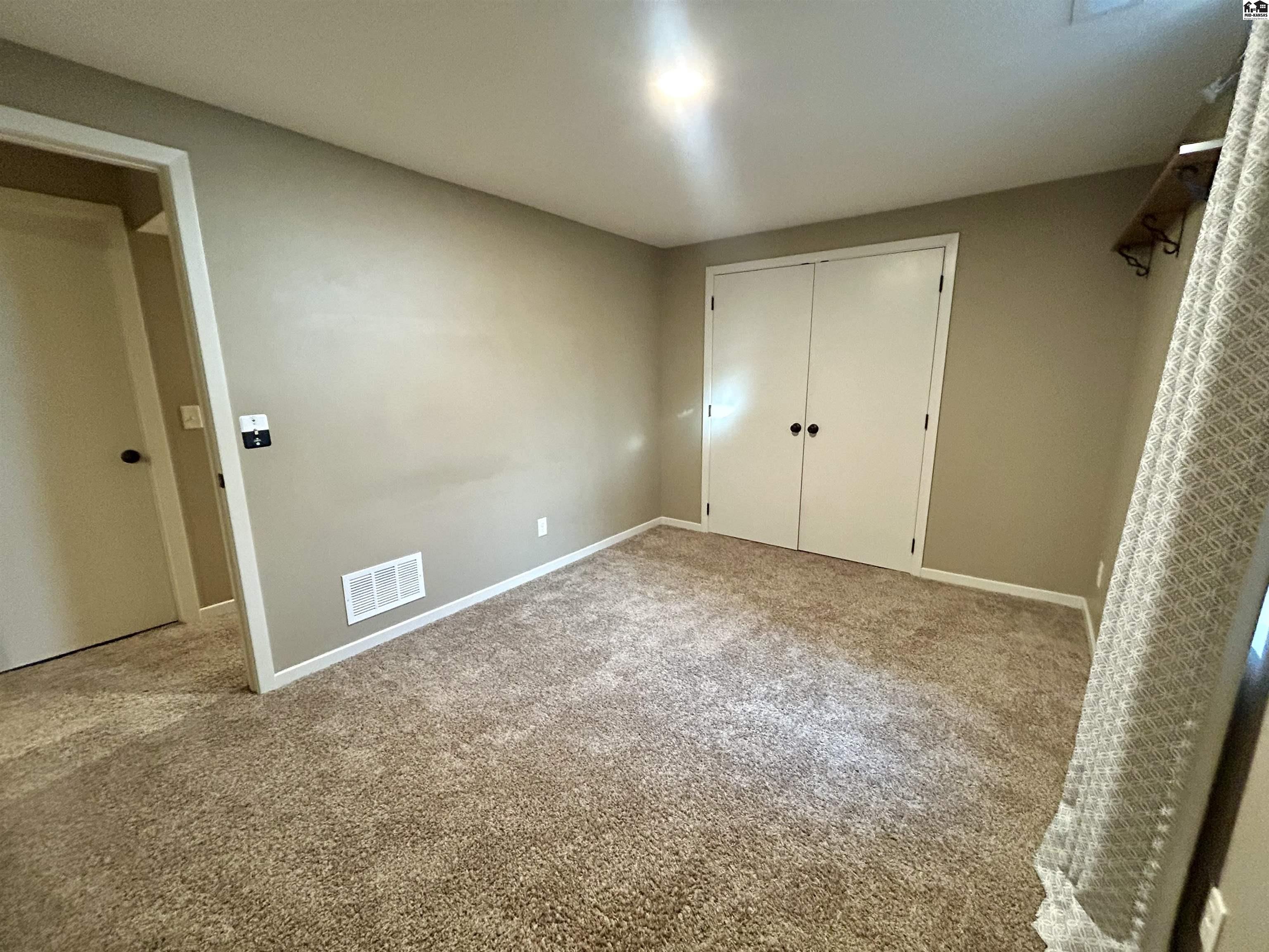 2509 E 43rd Avenue Hutchinson KS 67502