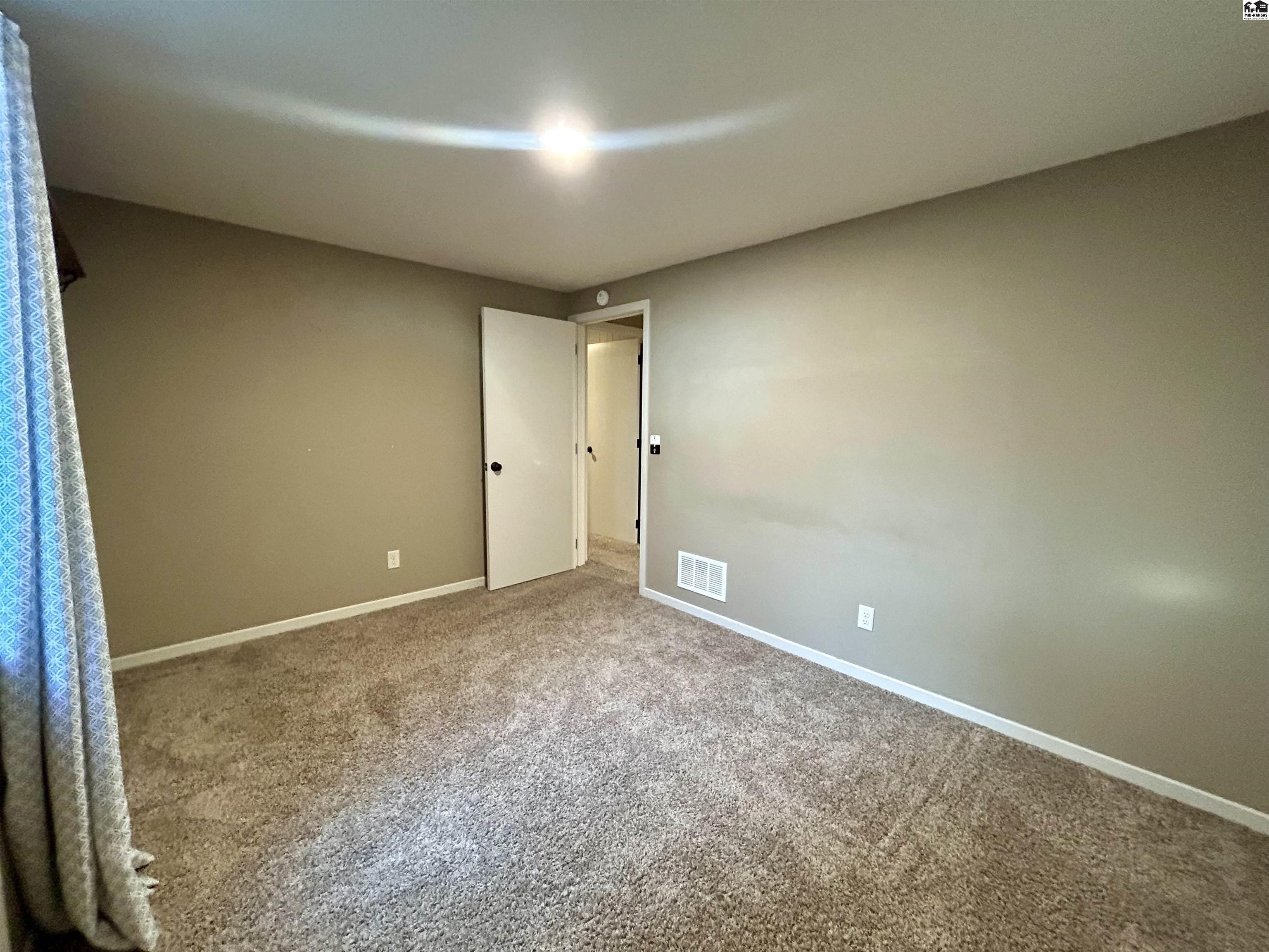 2509 E 43rd Avenue Hutchinson KS 67502