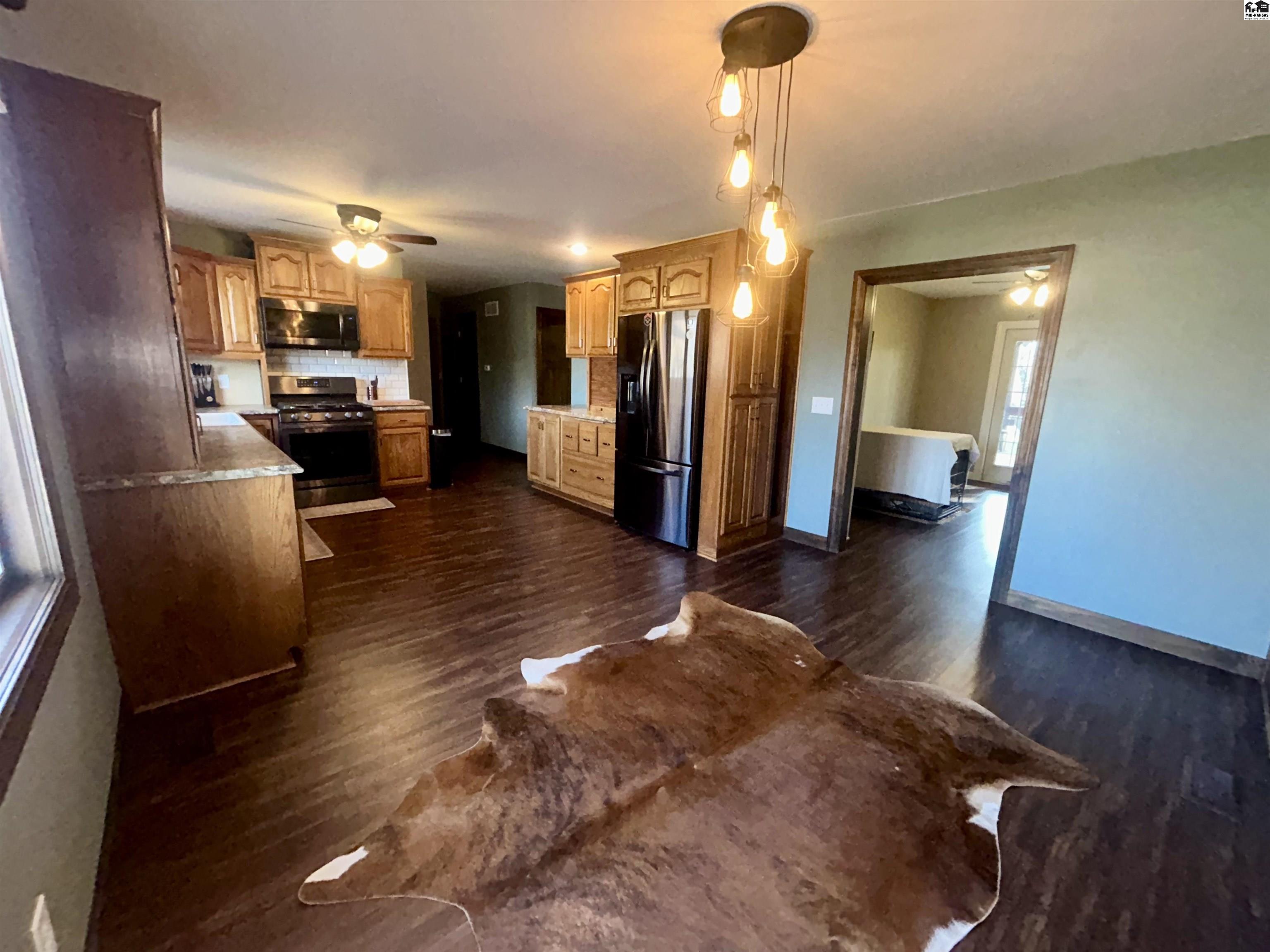 2509 E 43rd Avenue Hutchinson KS 67502