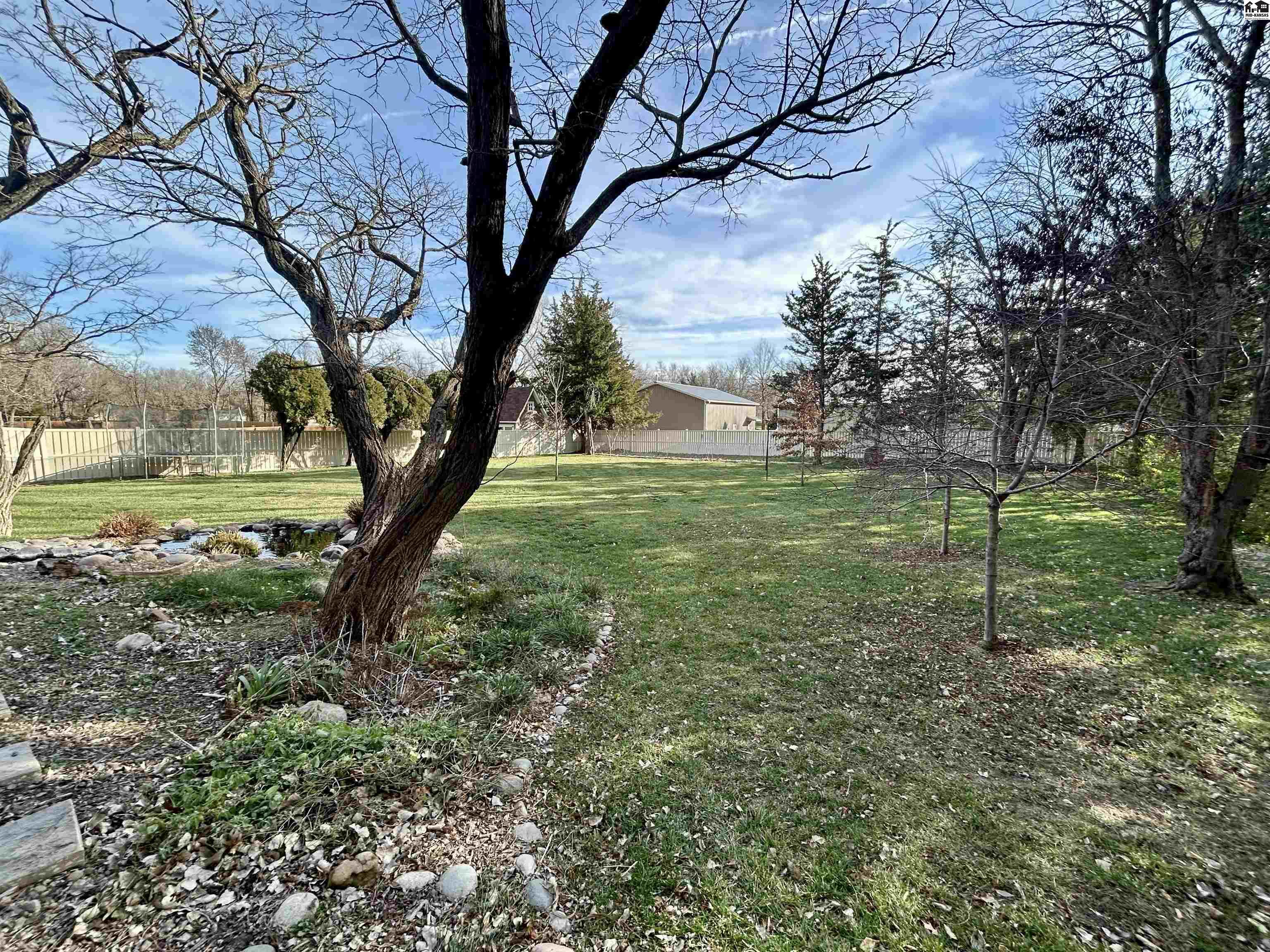 2509 E 43rd Avenue Hutchinson KS 67502