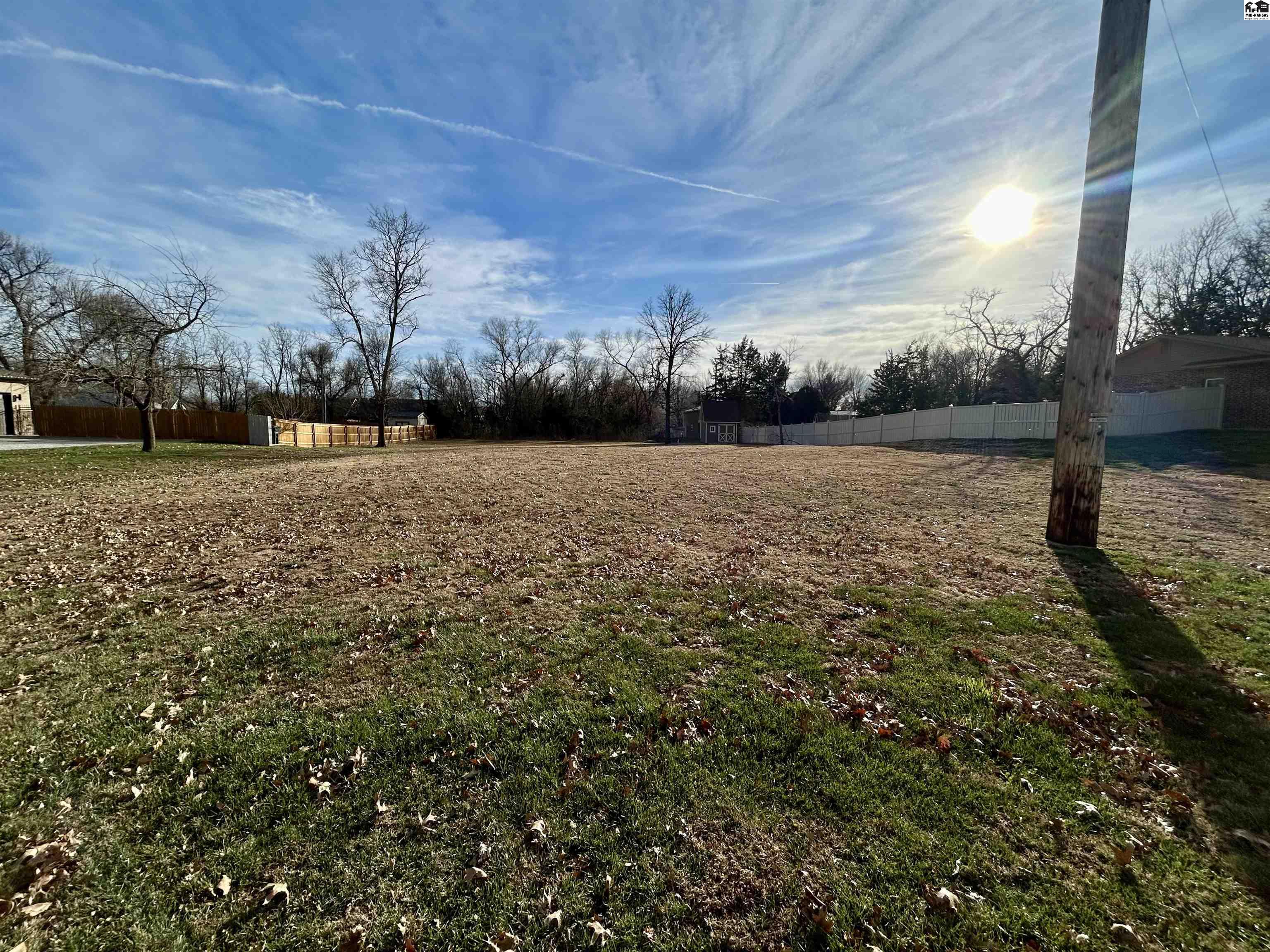 2509 E 43rd Avenue Hutchinson KS 67502