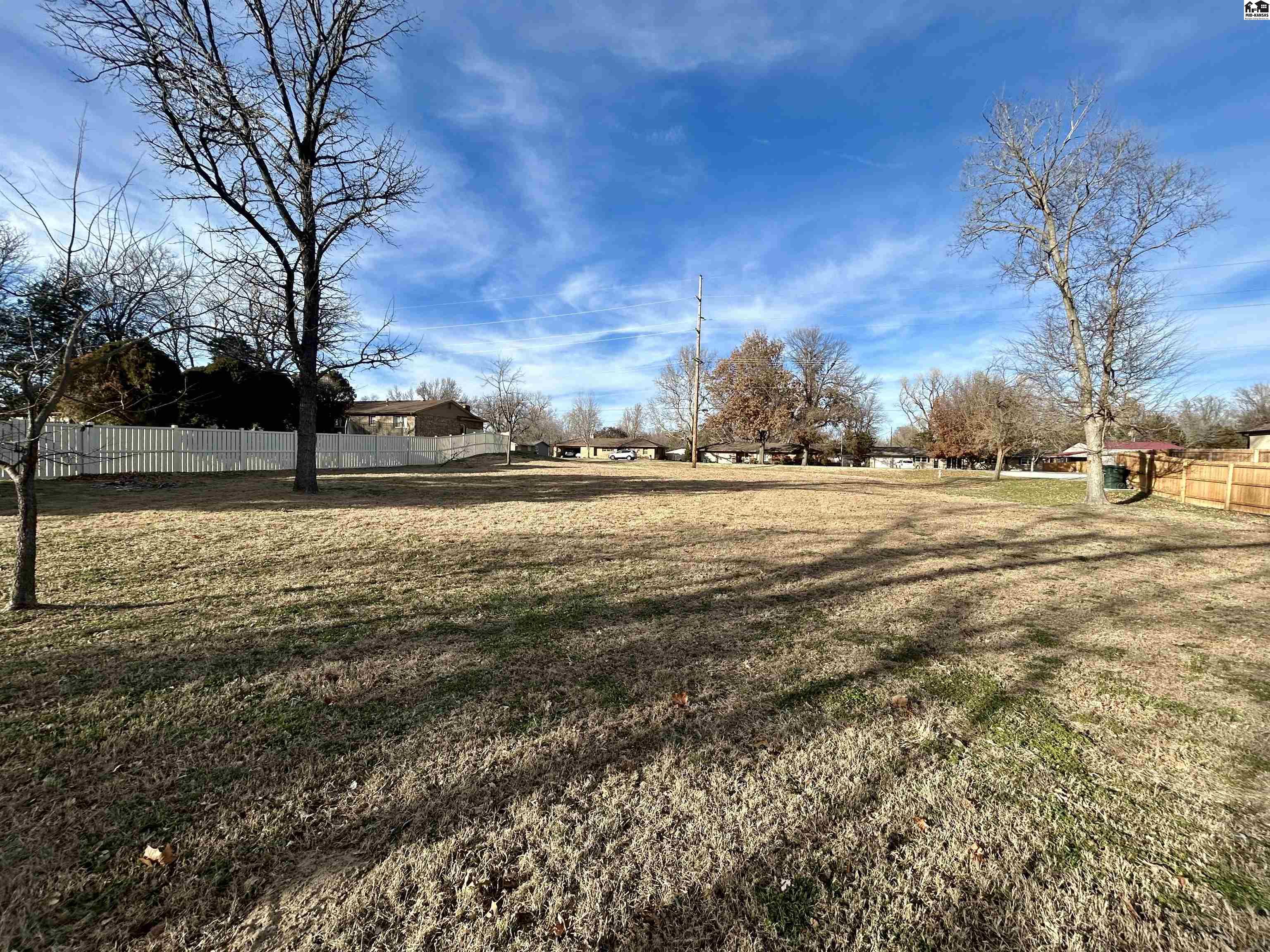 2509 E 43rd Avenue Hutchinson KS 67502