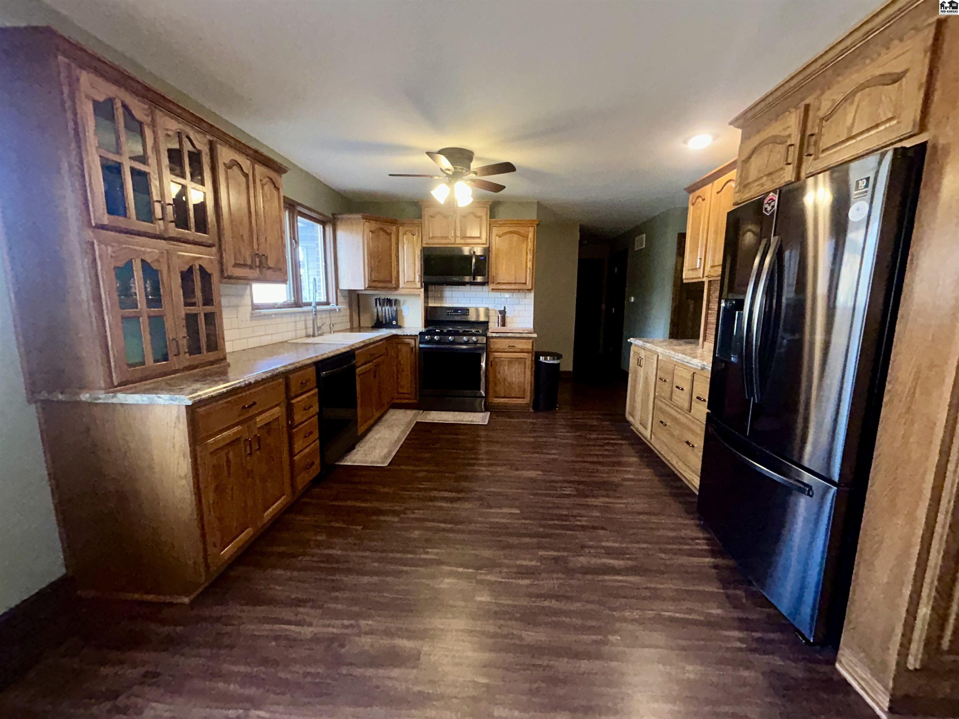 2509 E 43rd Avenue Hutchinson KS 67502