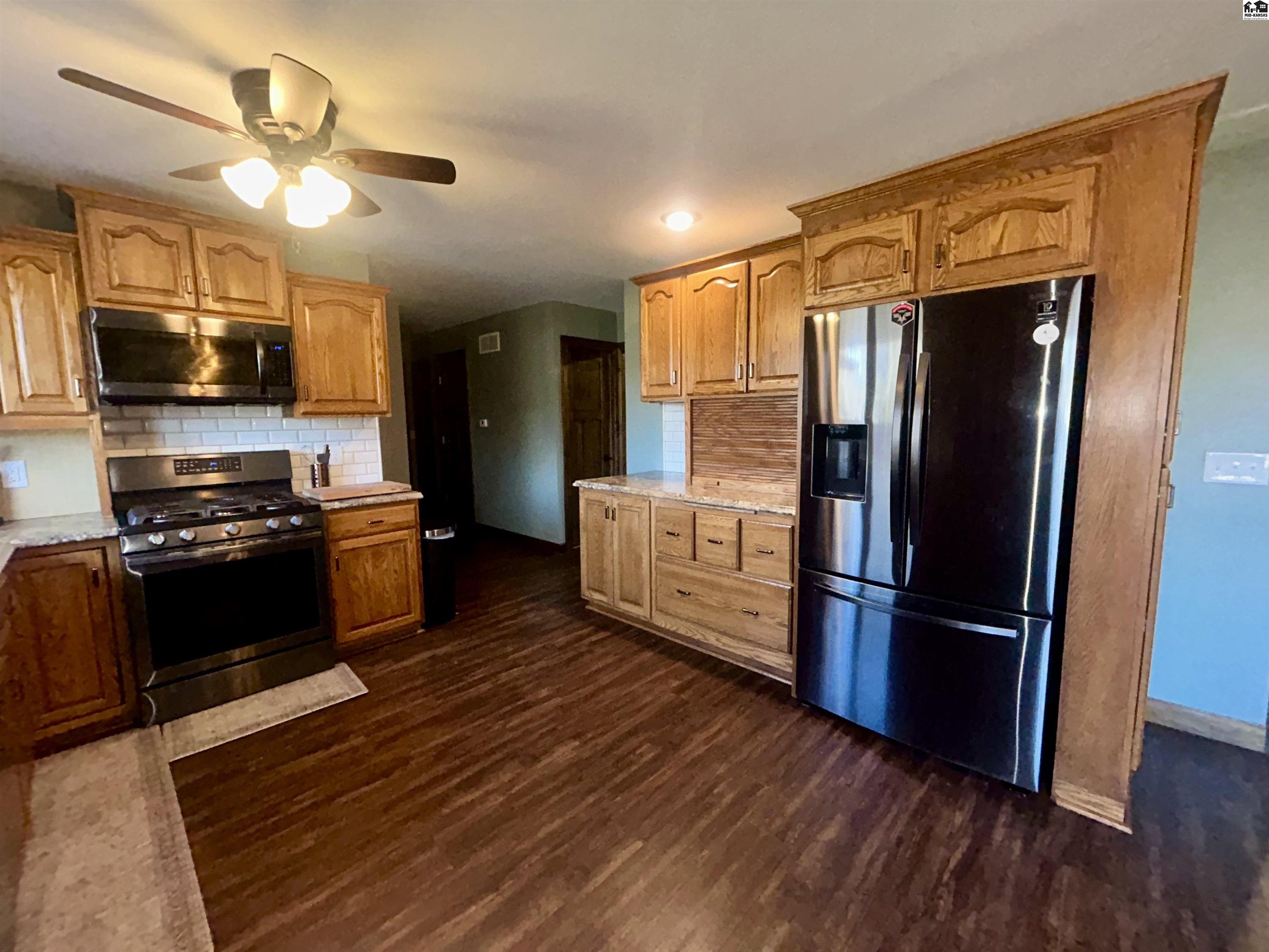 2509 E 43rd Avenue Hutchinson KS 67502