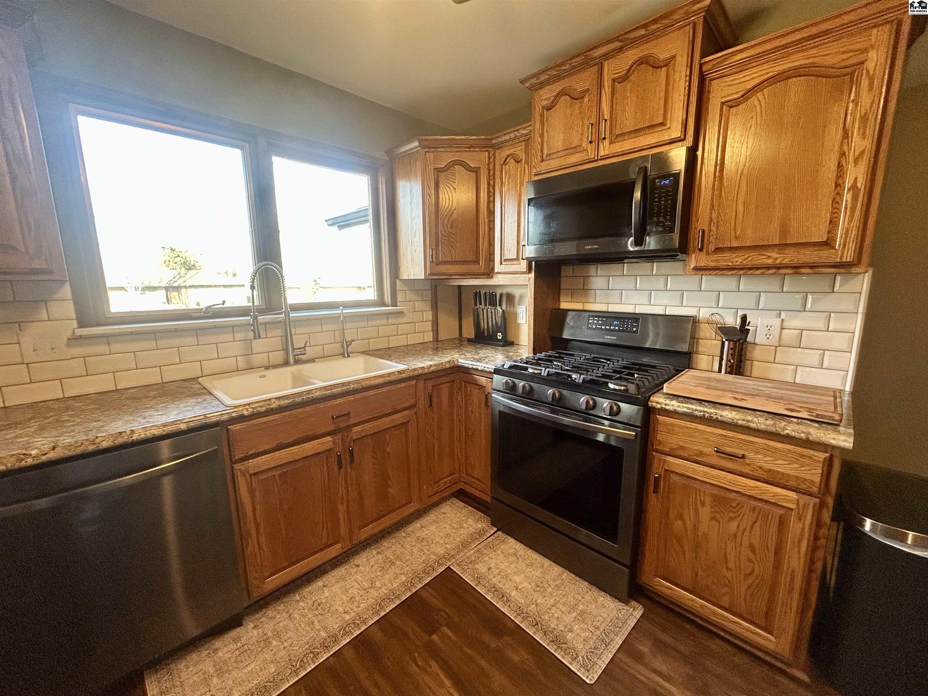 2509 E 43rd Avenue Hutchinson KS 67502