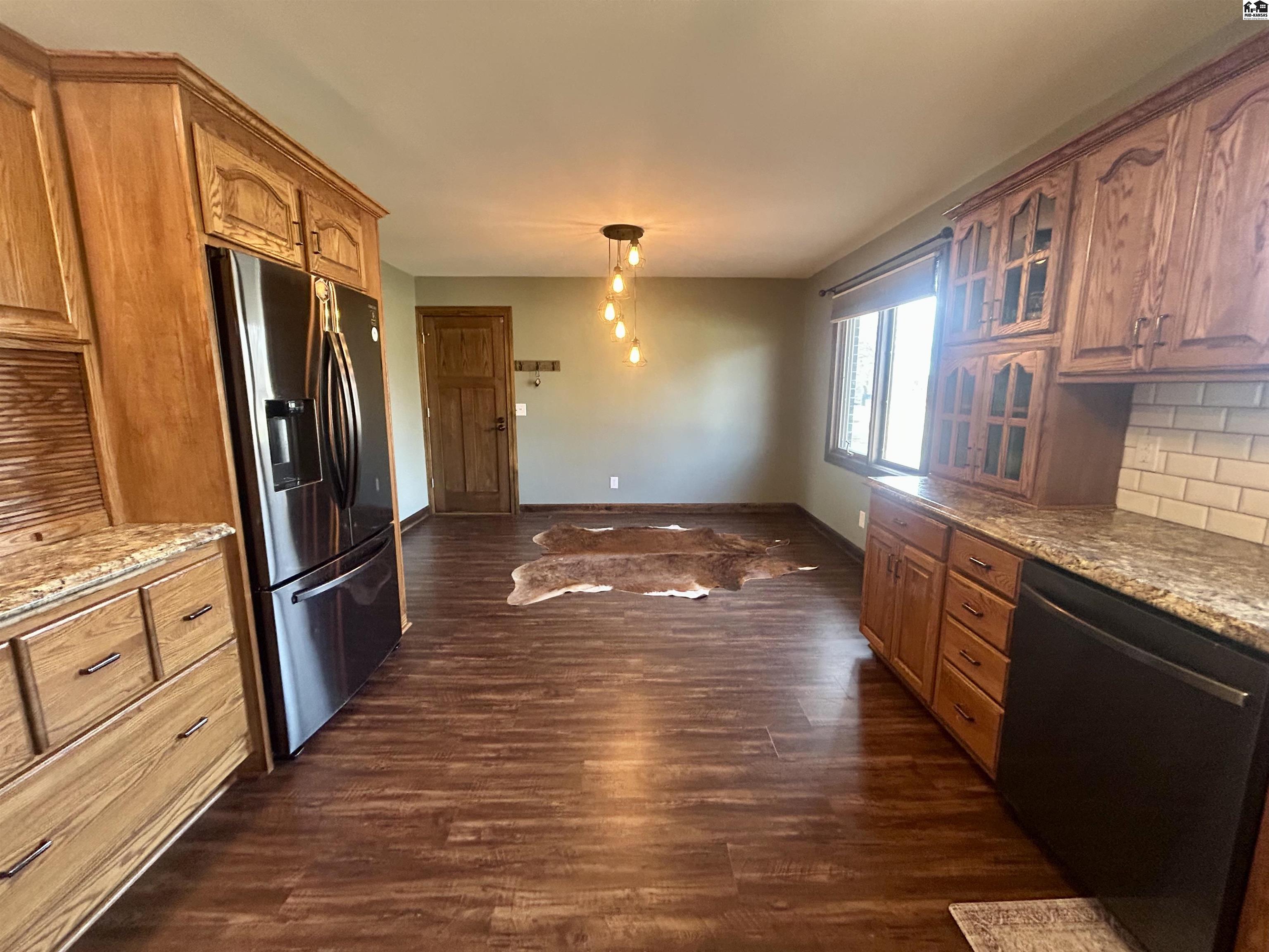 2509 E 43rd Avenue Hutchinson KS 67502