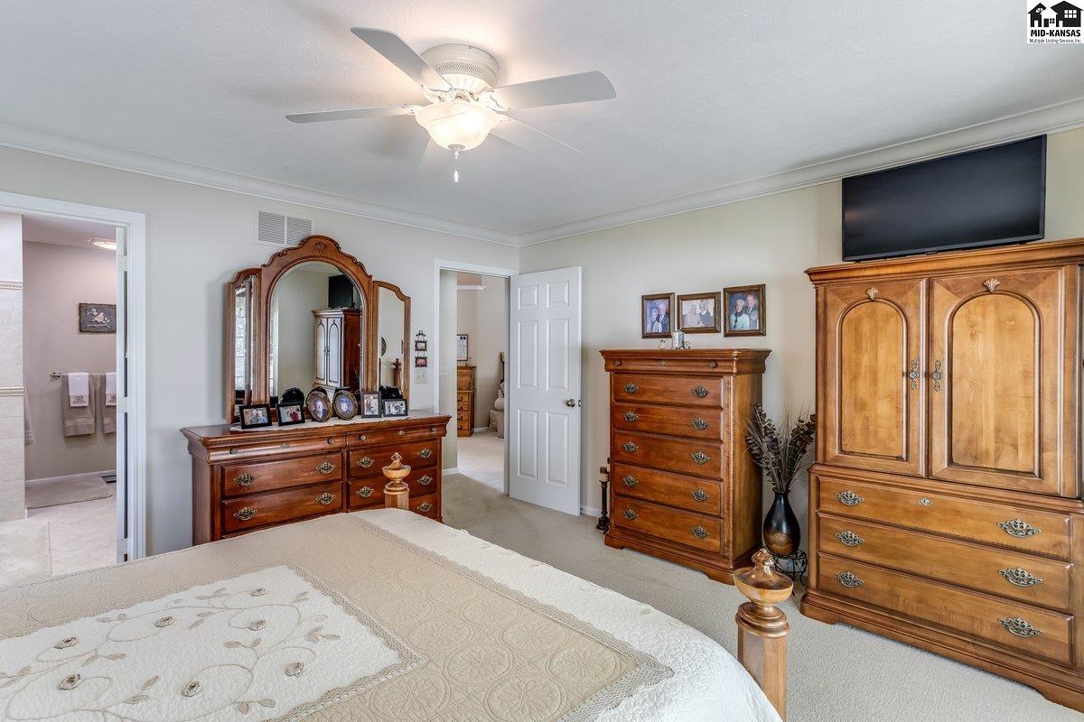 518 E 39th Court Hutchinson KS 67502