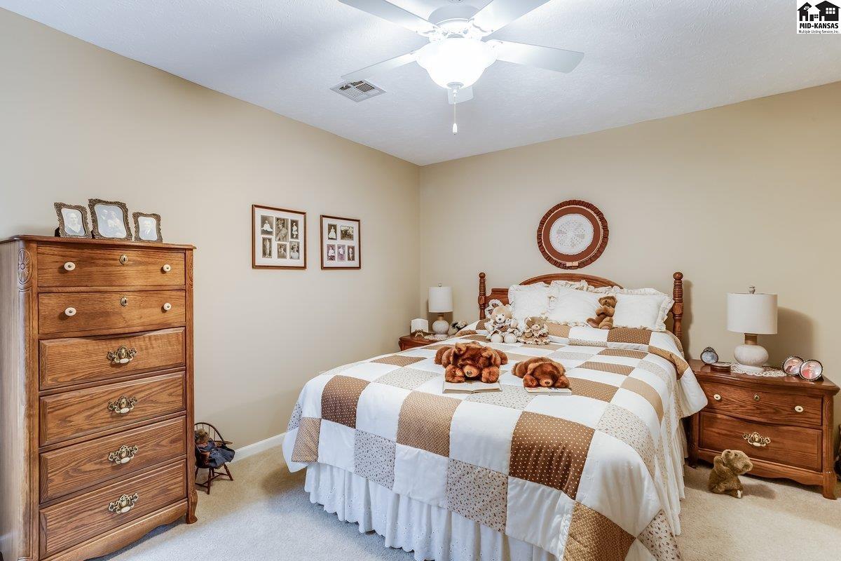 518 E 39th Court Hutchinson KS 67502