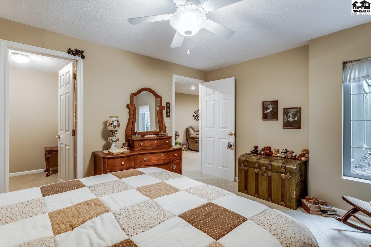 518 E 39th Court Hutchinson KS 67502