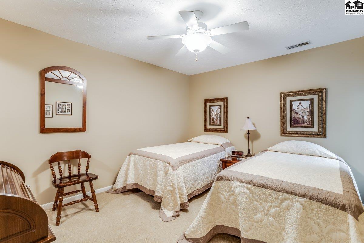 518 E 39th Court Hutchinson KS 67502