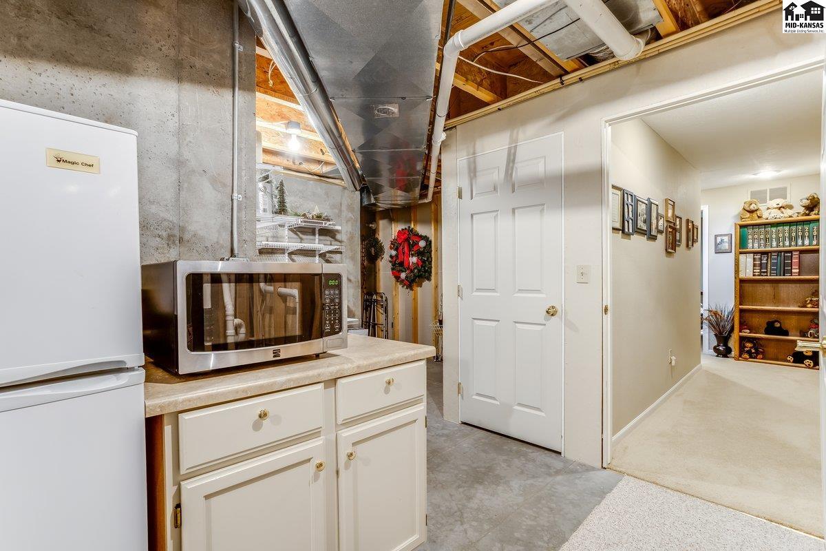 518 E 39th Court Hutchinson KS 67502