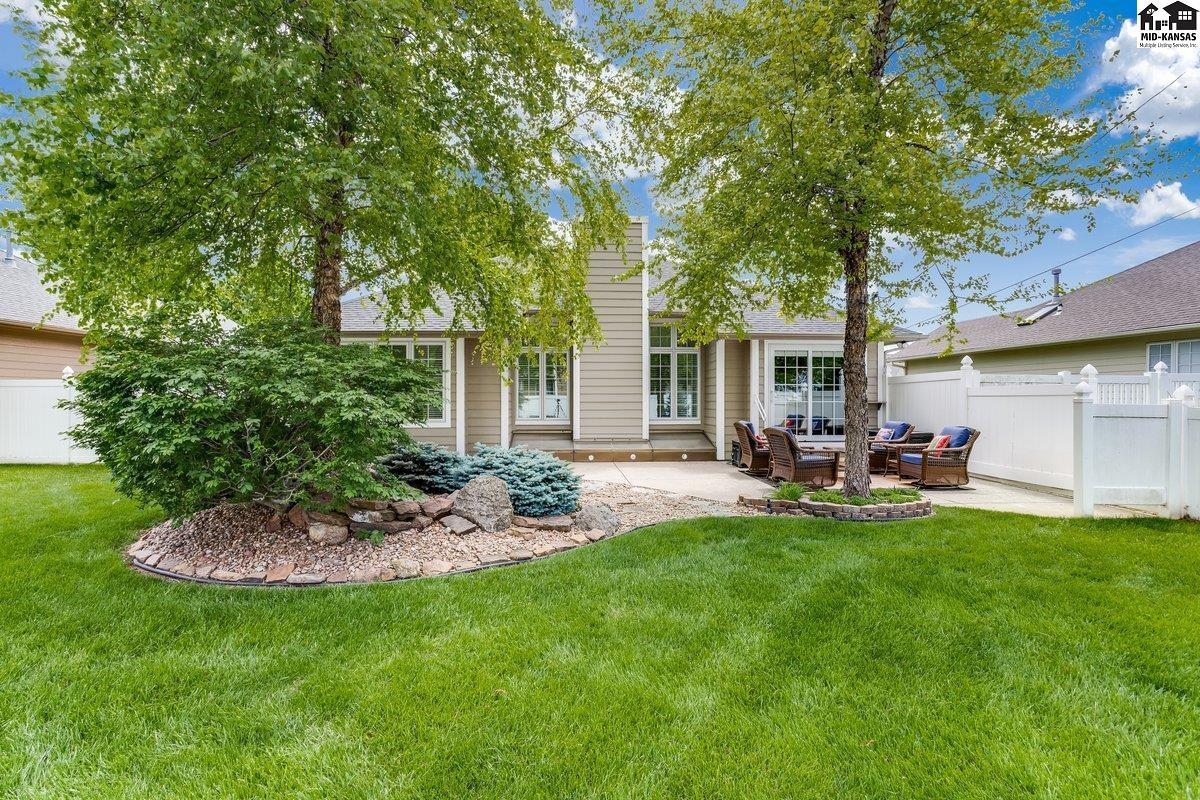 518 E 39th Court Hutchinson KS 67502