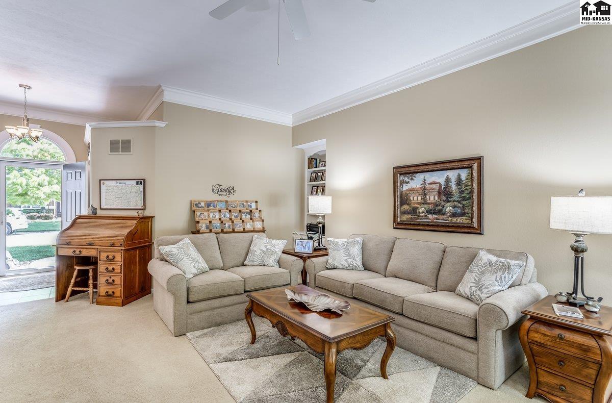 518 E 39th Court Hutchinson KS 67502