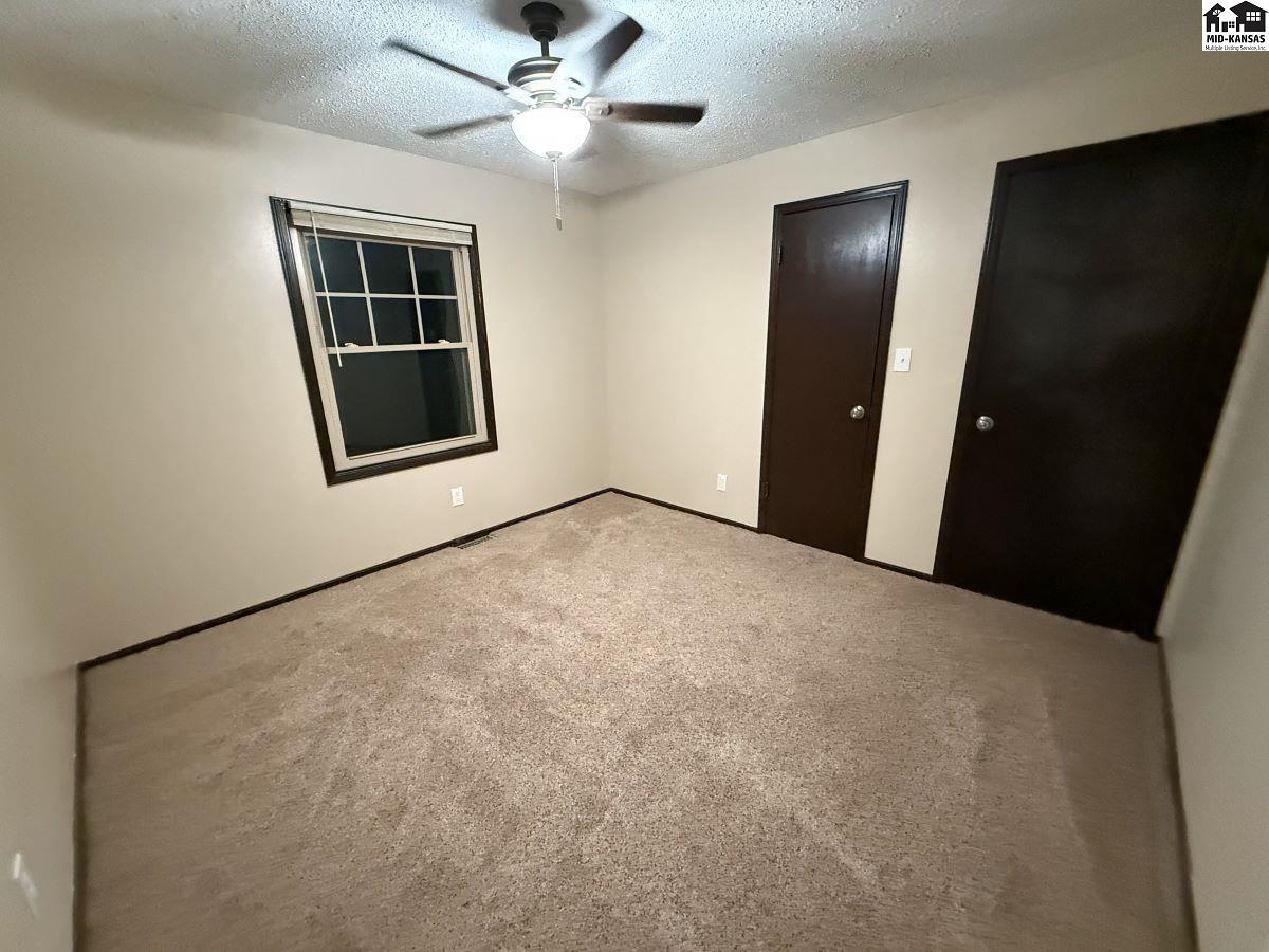 1604 Jewell Street Hutchinson KS 67502