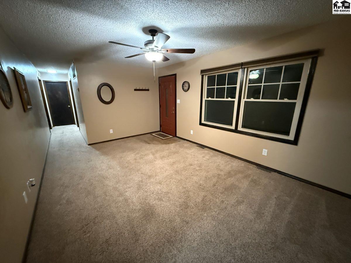 1604 Jewell Street Hutchinson KS 67502