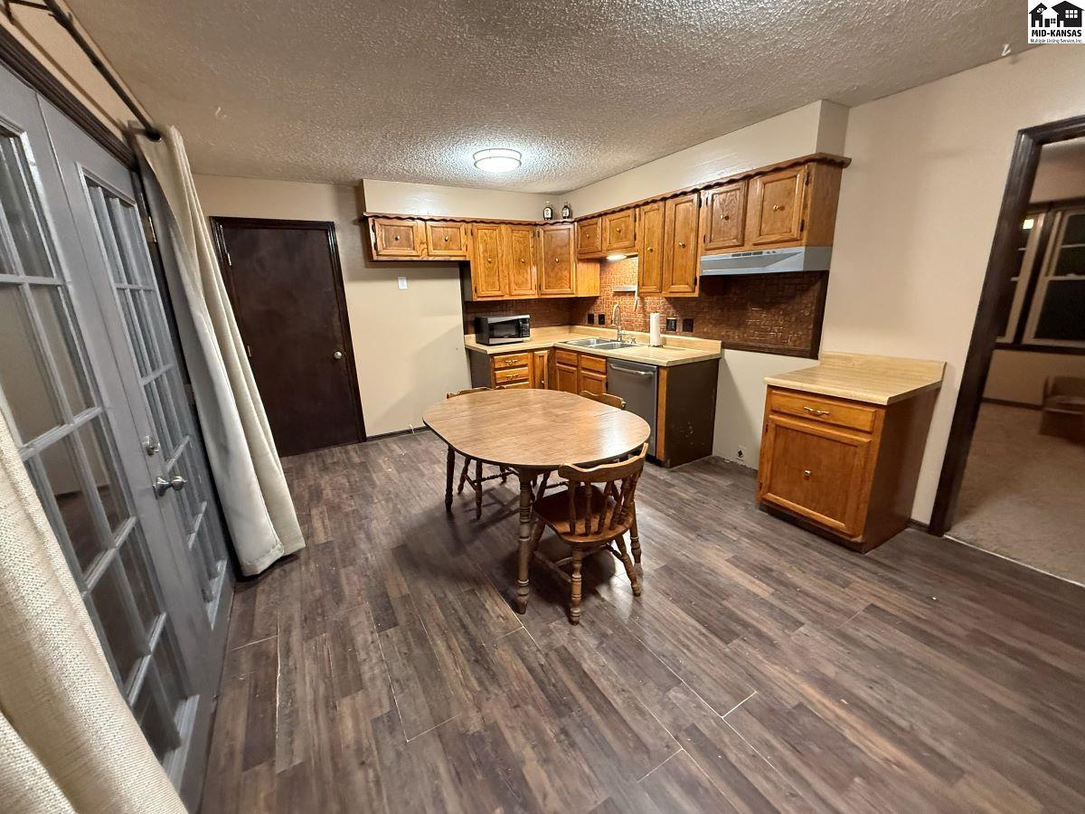 1604 Jewell Street Hutchinson KS 67502