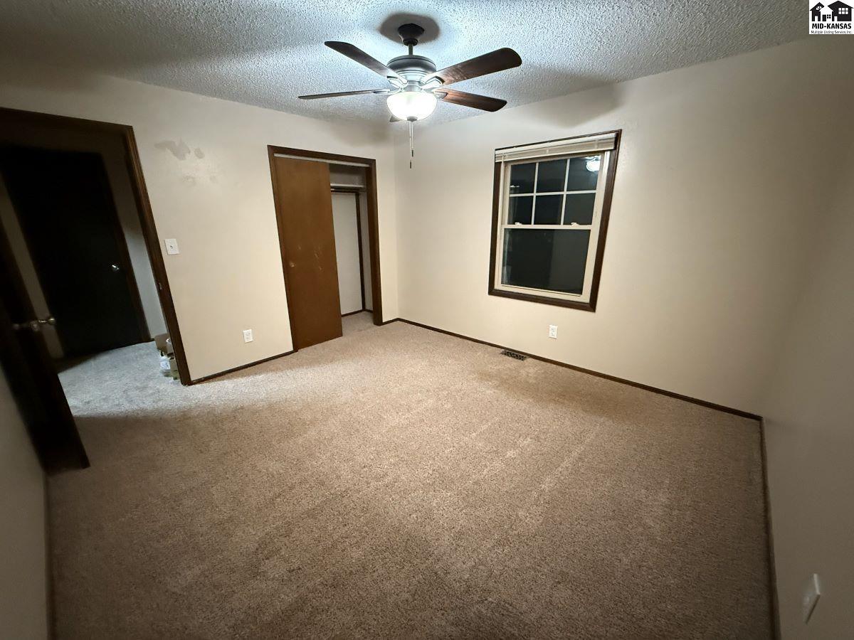 1604 Jewell Street Hutchinson KS 67502