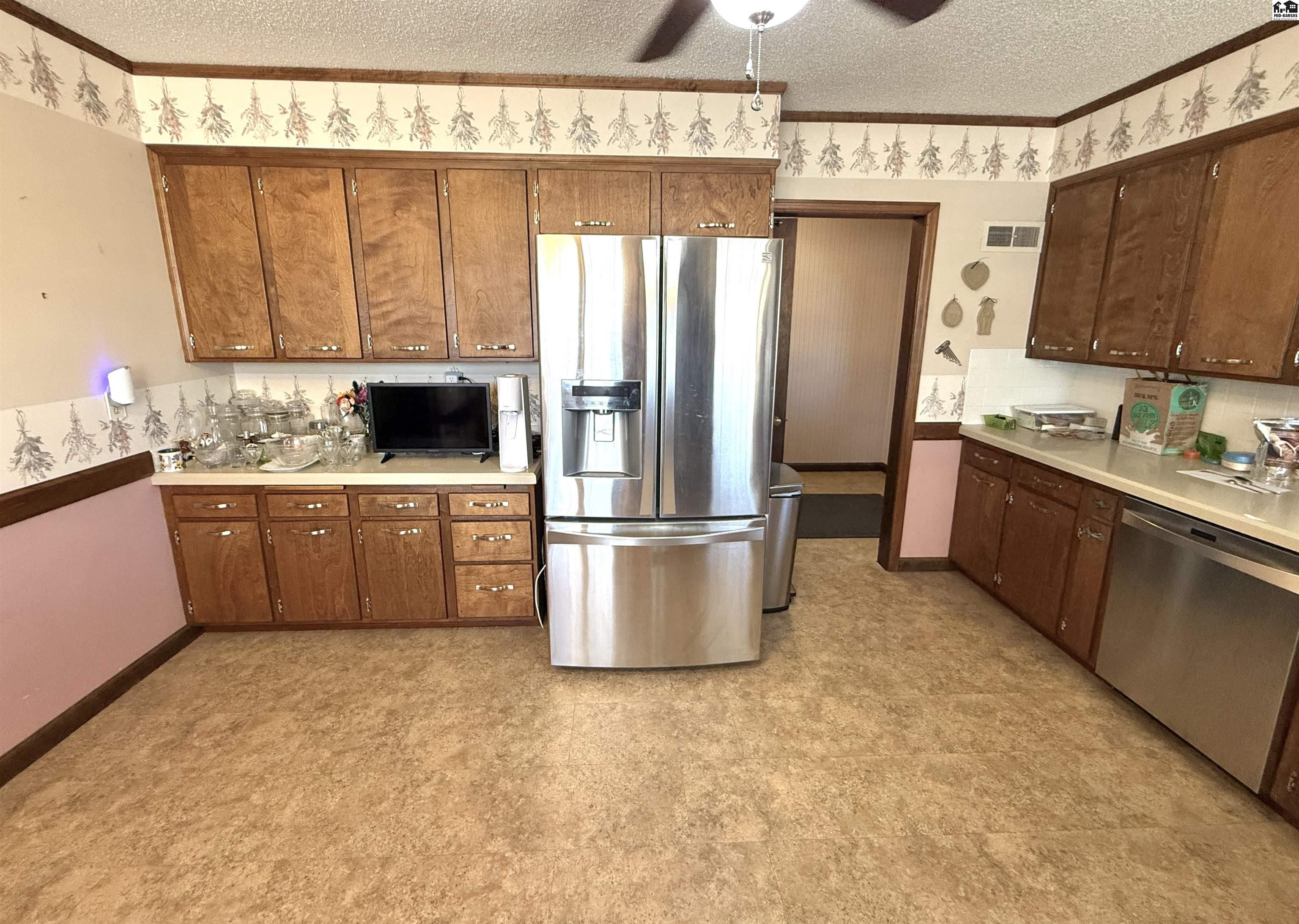 624 N Springfield Anthony KS 67003
