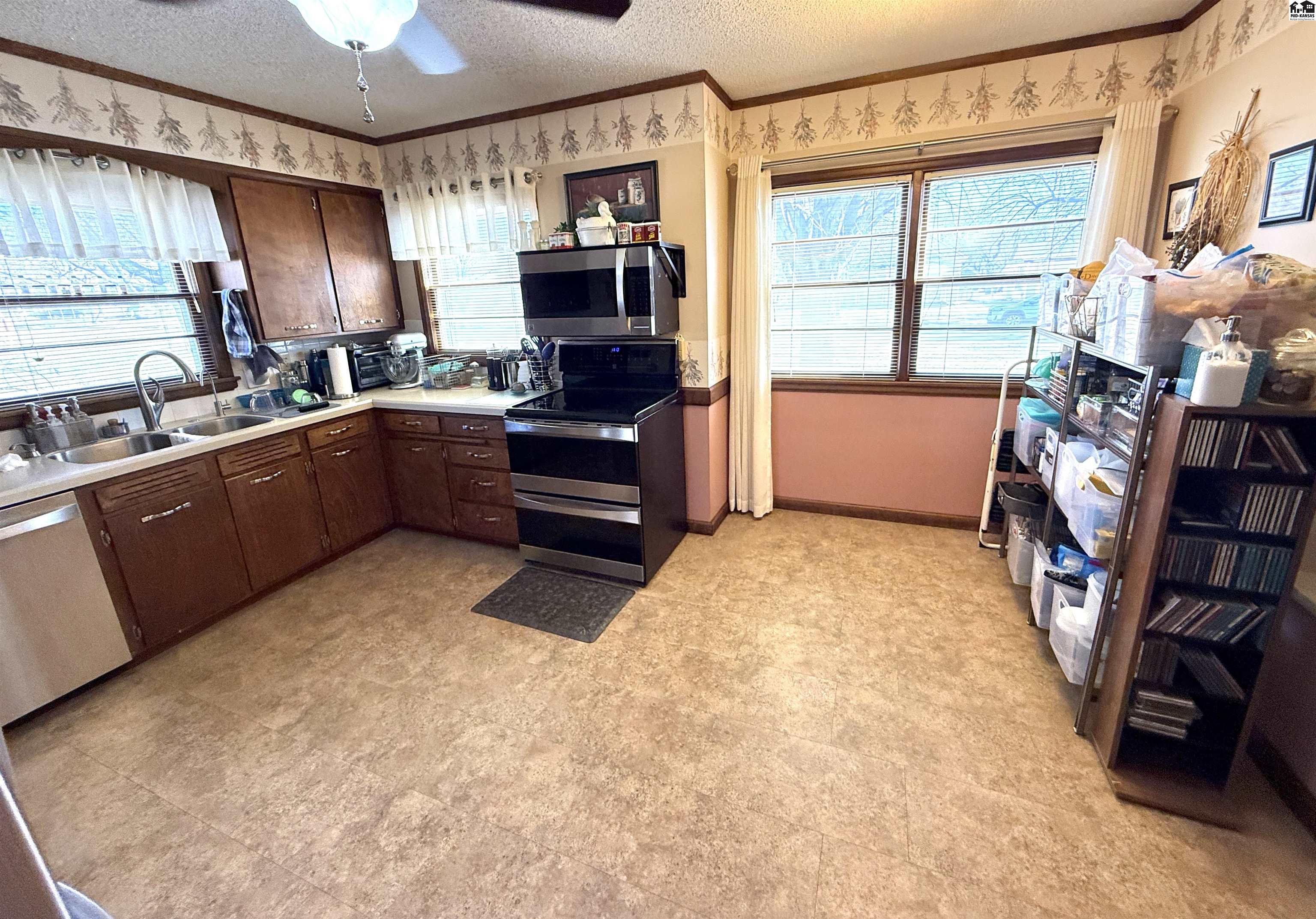 624 N Springfield Anthony KS 67003