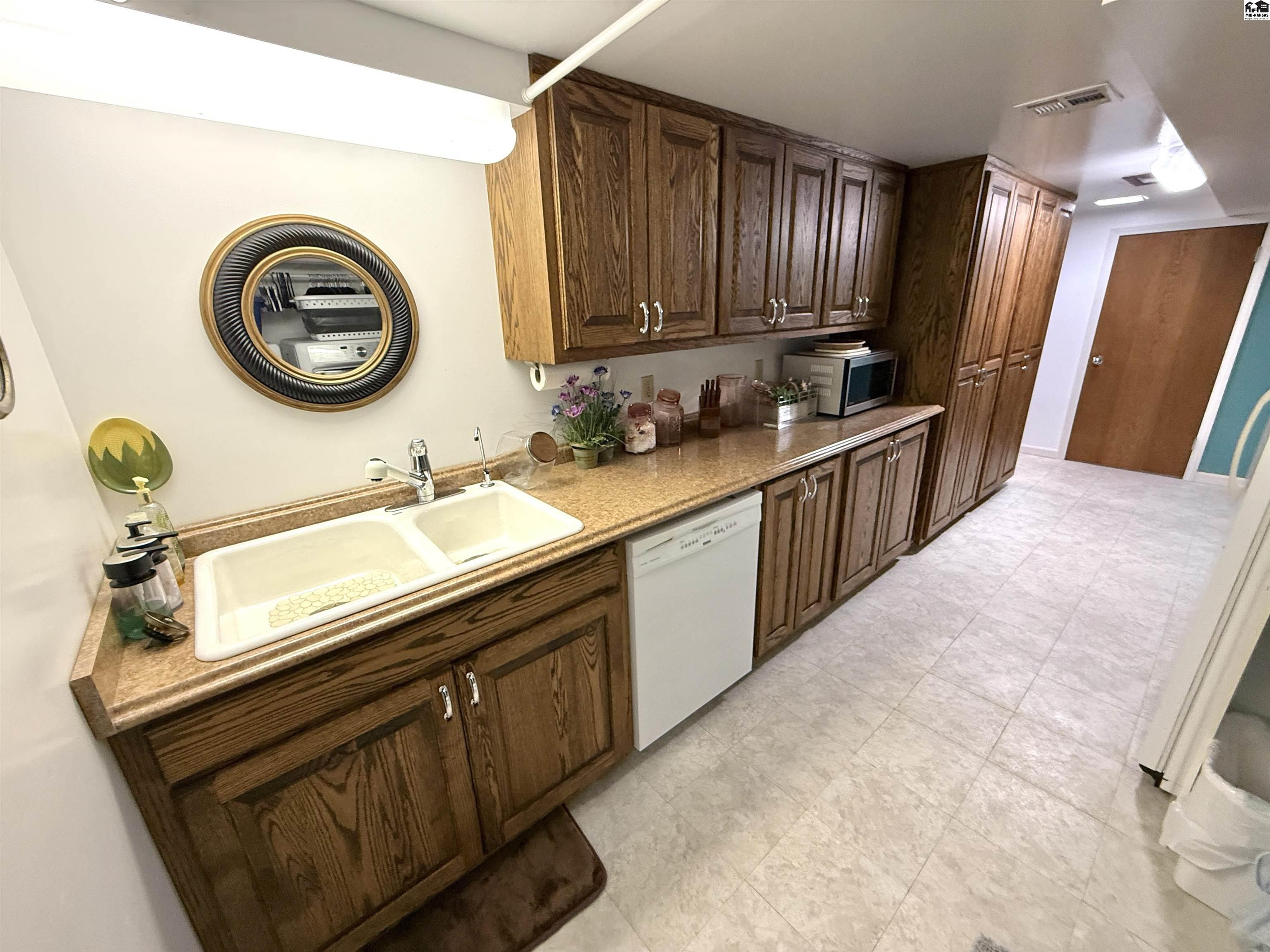 624 N Springfield Anthony KS 67003